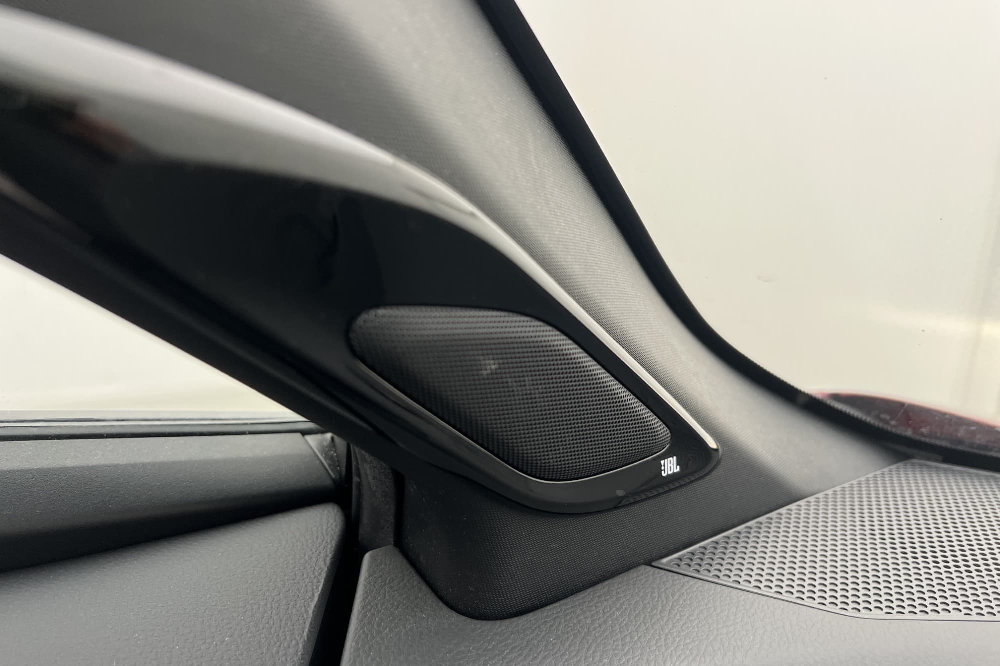 Toyota C-HR Hybrid 122hk X-Edition JBL M&K-Värm Kamera Skinn