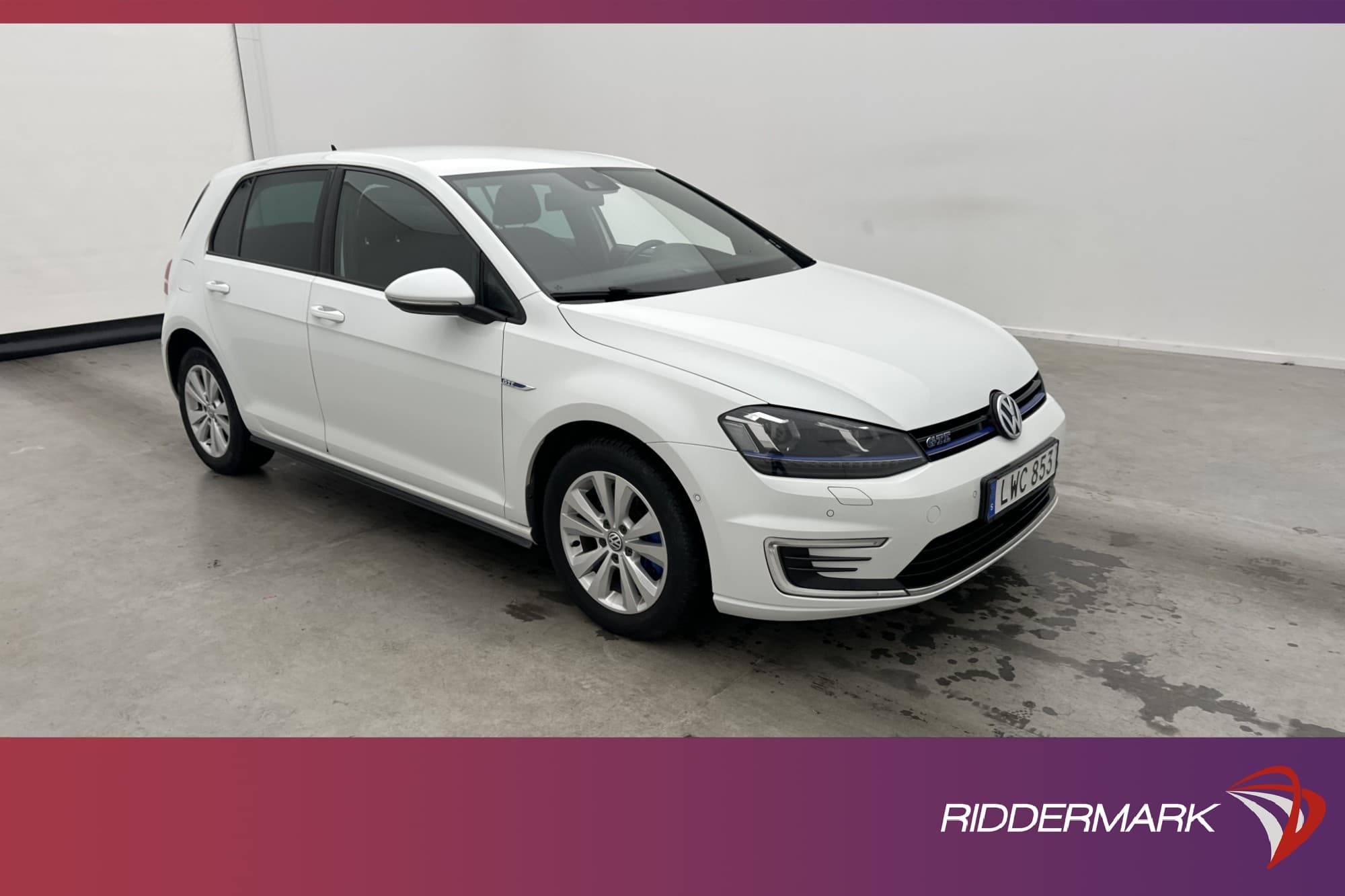 Volkswagen Golf GTE 204hk