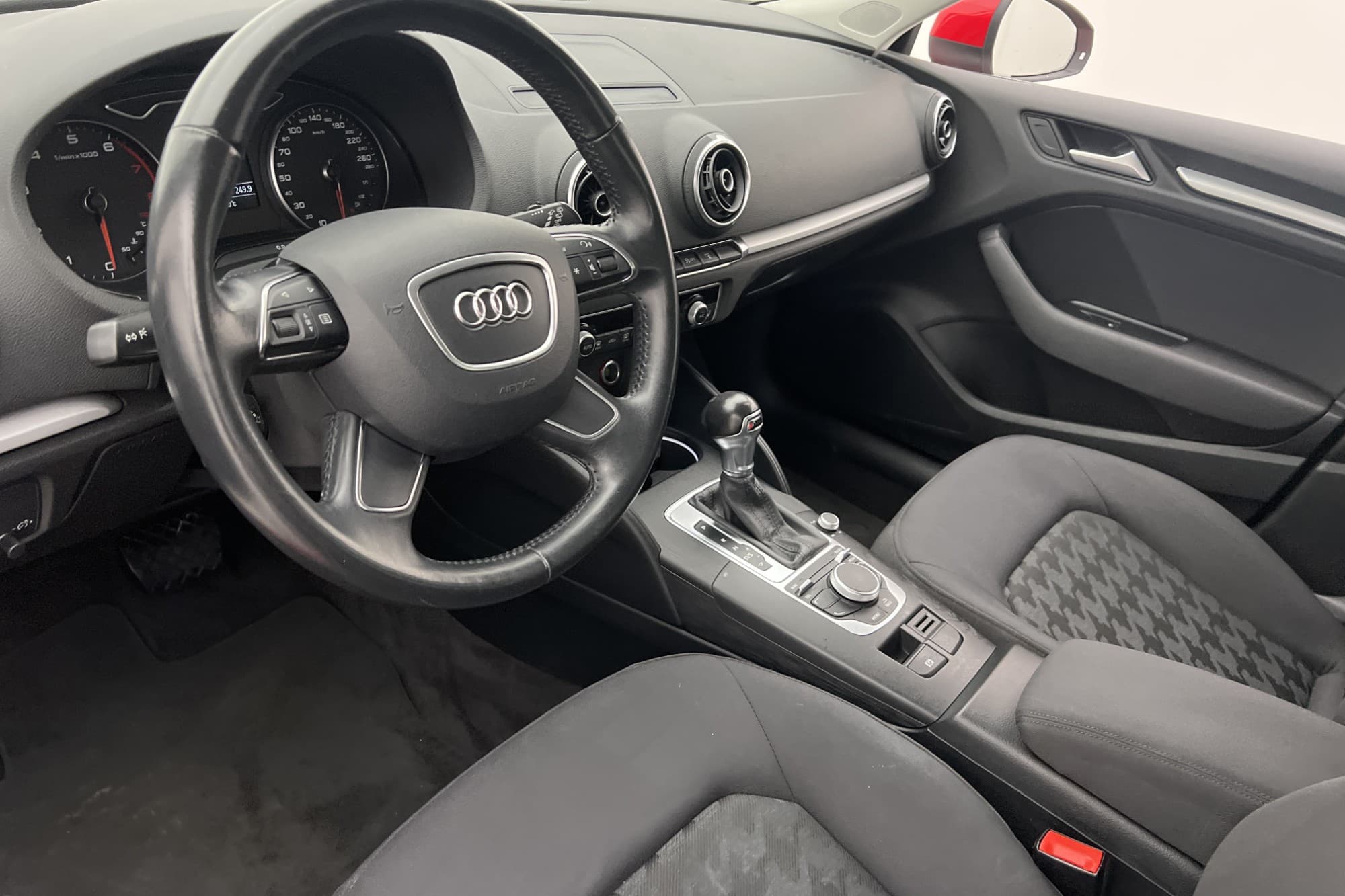 Audi A3 Sportback TFSI 125hk Sensorer Farthållare Lågskatt