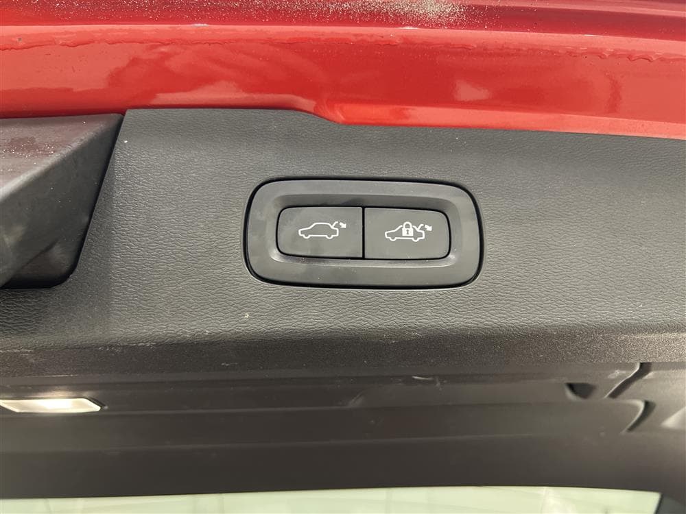 Volvo V60 T5 250hk Inscription Voc HUD B-Värm B-Kam Drag 