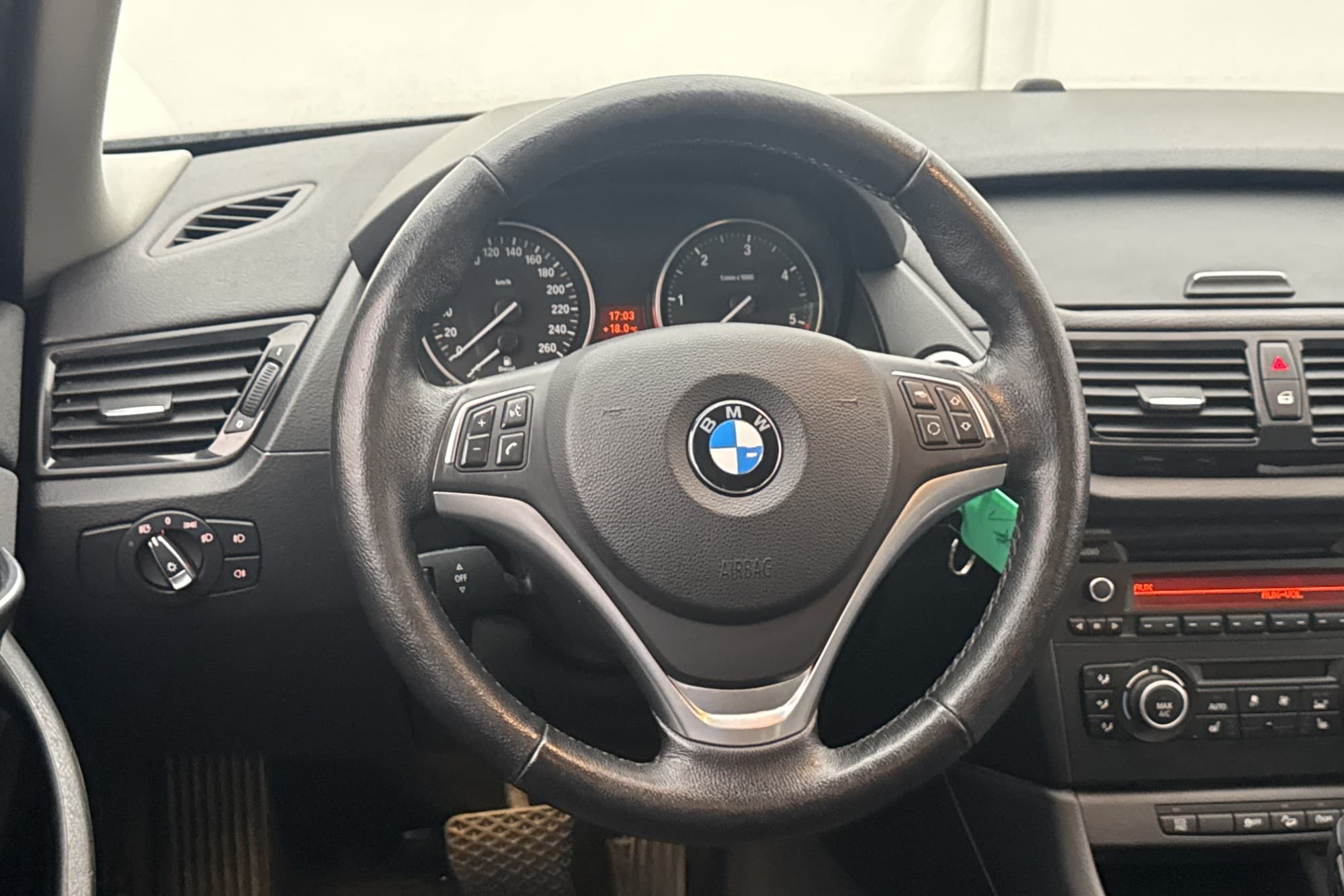 BMW X1 xDrive20d 184hk X-Line Skinnklädsel Rattvärm Dragkrok