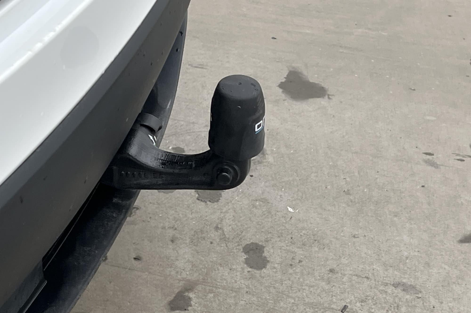 Tesla Model Y Long Range AWD Autopilot Dragkrok Svensksåld
