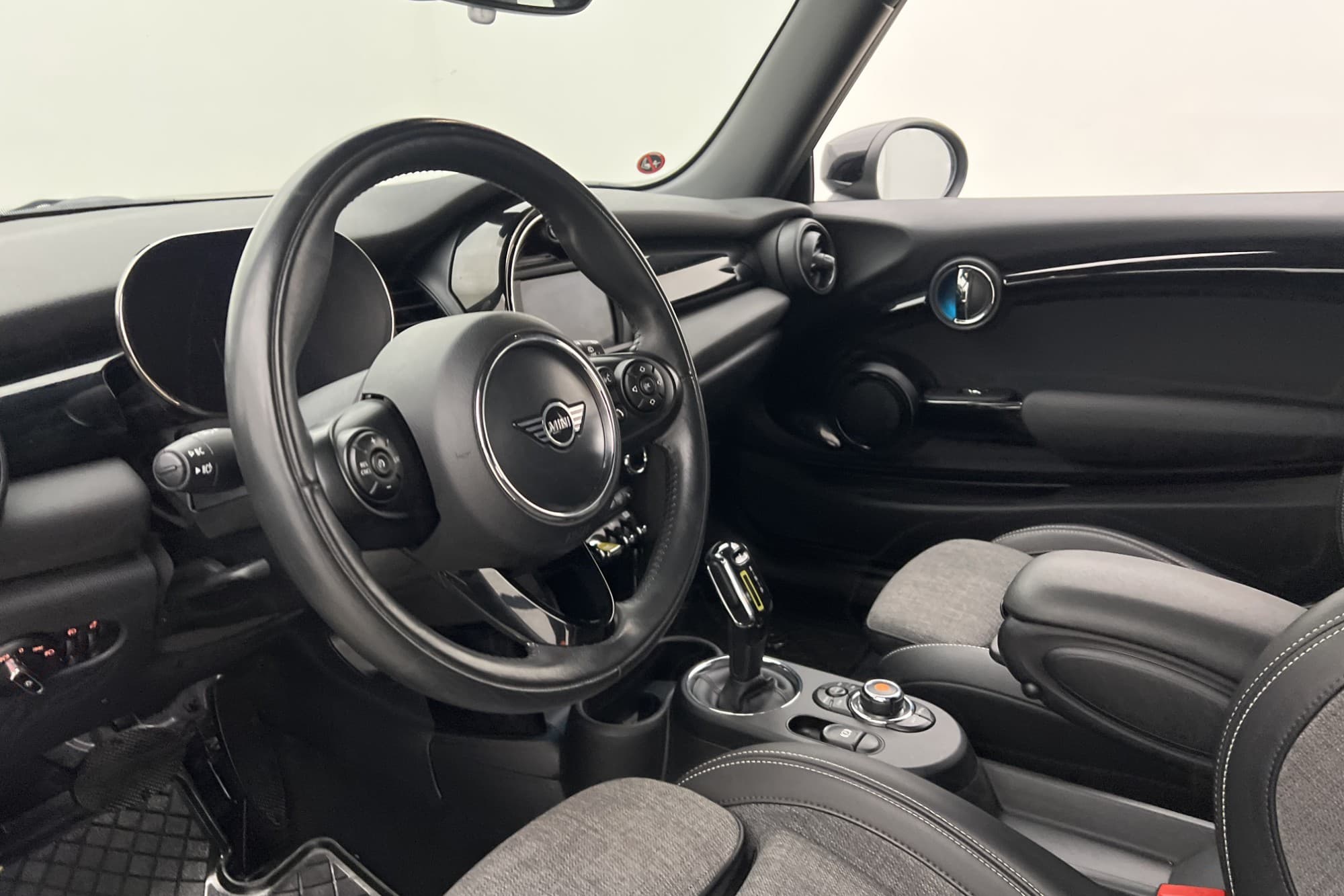 MINI Cooper SE 184hk Excitement Värmare Kamera Navi CarPlay