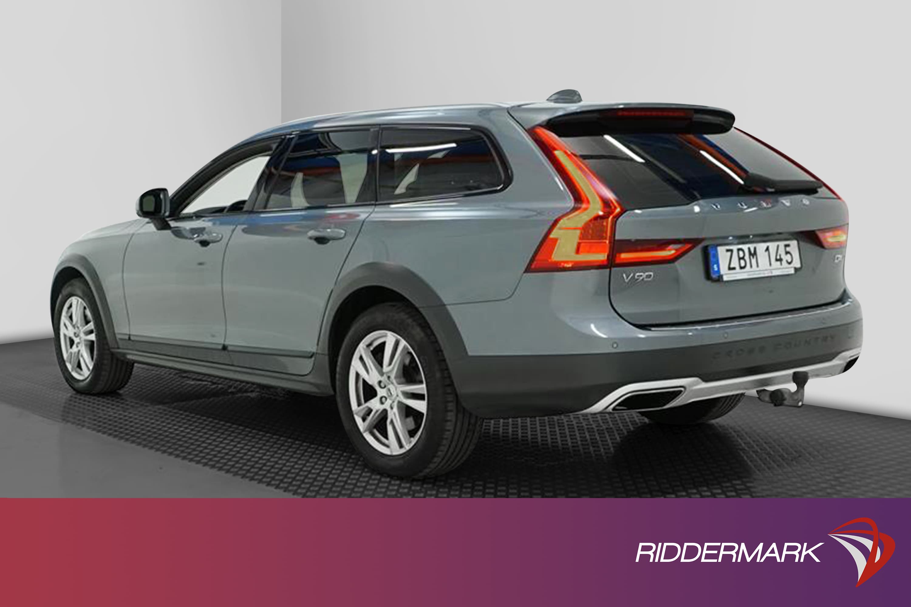 Volvo V90 D4 Cross Country AWD 190hk VOC Värmare Kamera Dragexteriör