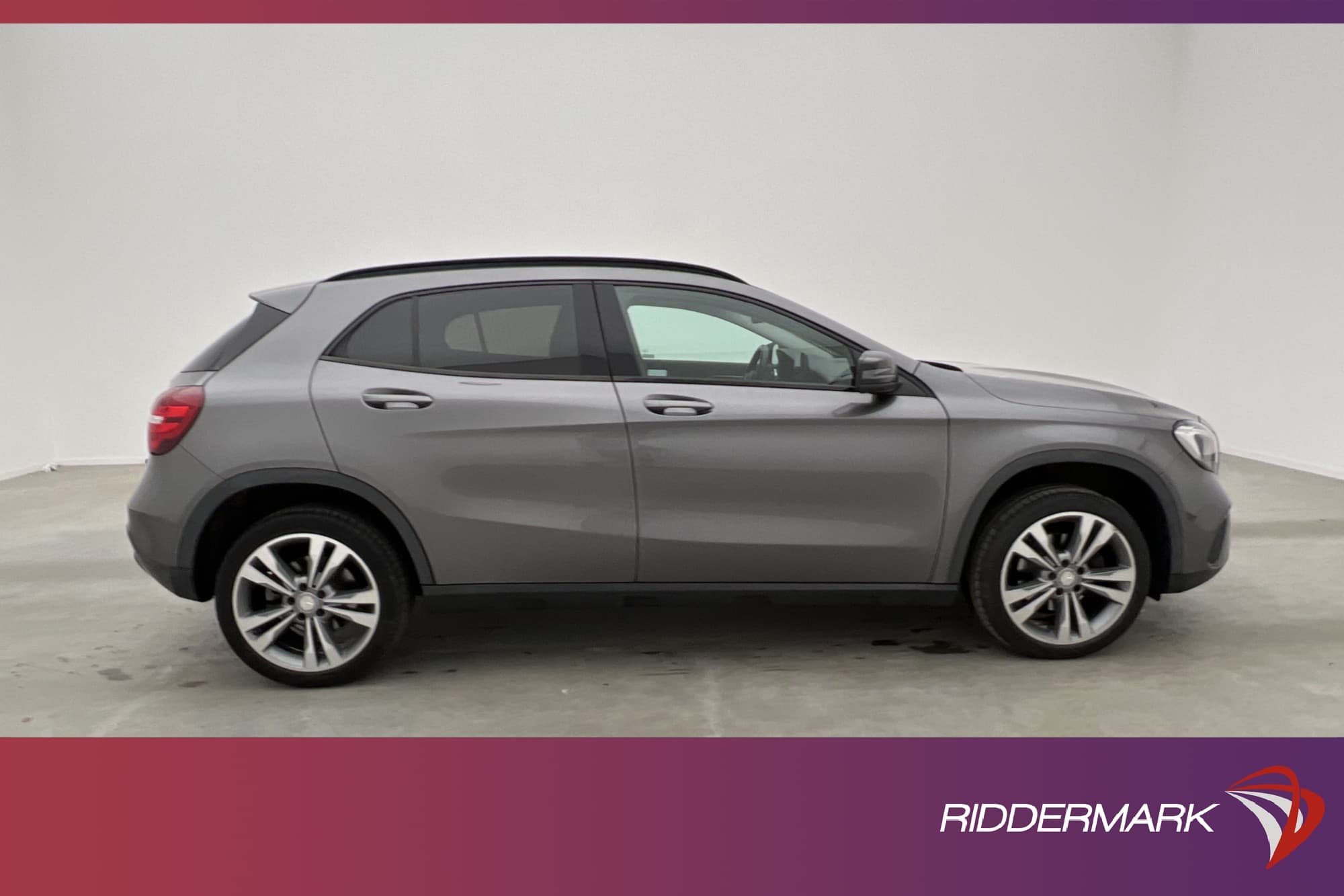 Mercedes-Benz GLA 200d 136hk