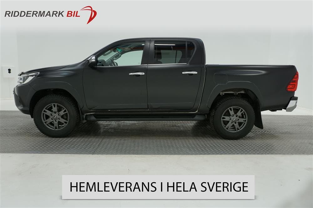 Toyota Hilux 2.4 D 4WD (150hk) Premium   Diff Drag M-värm