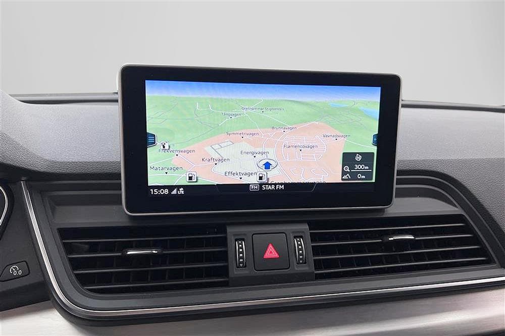 Audi Q5 TDI 190hk Quattro S-Line Cockpit D-värm B&O Naviinteriör