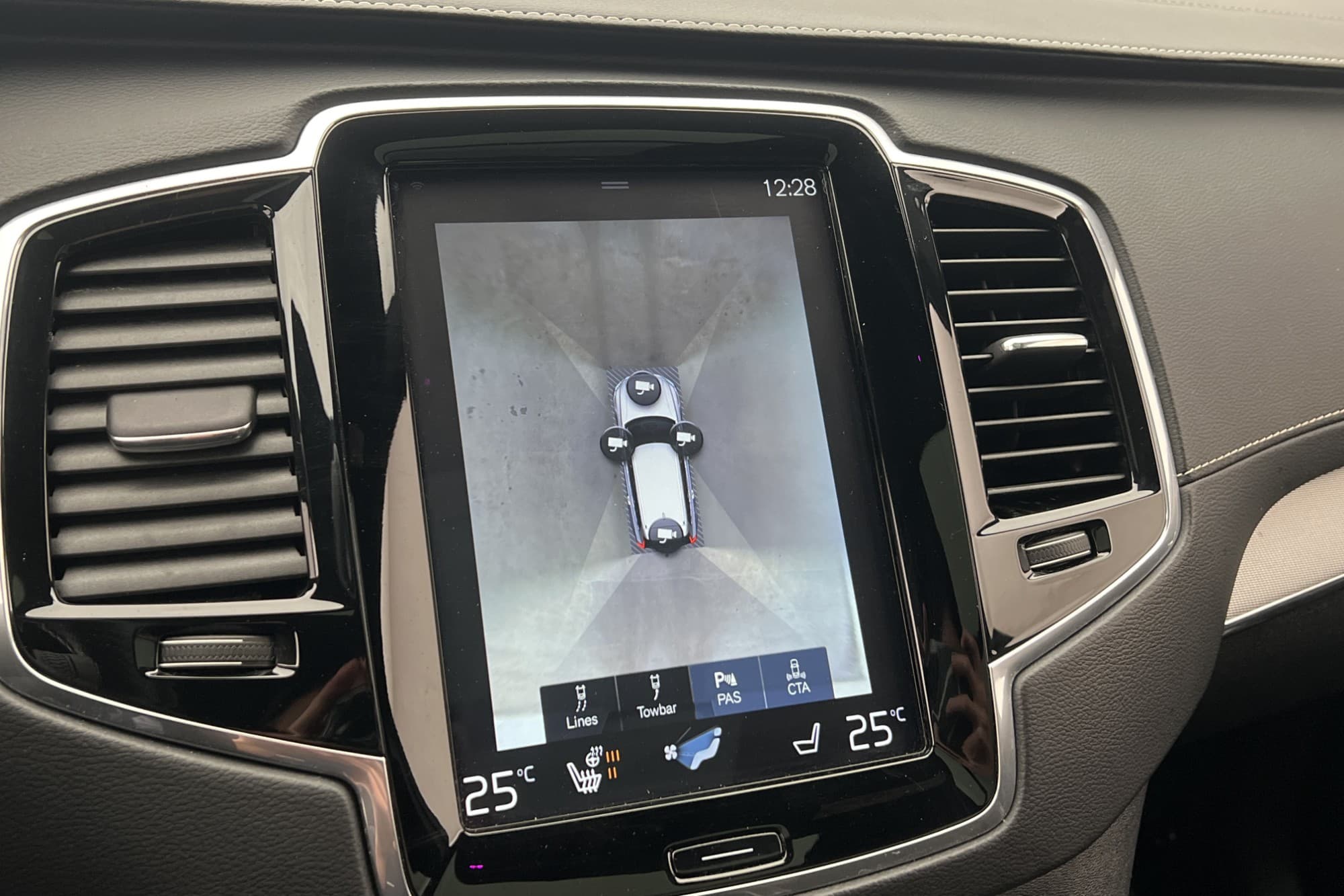 Volvo XC90 Recharge T8 R-Design 7-sits Pano B&W Luft Drag
