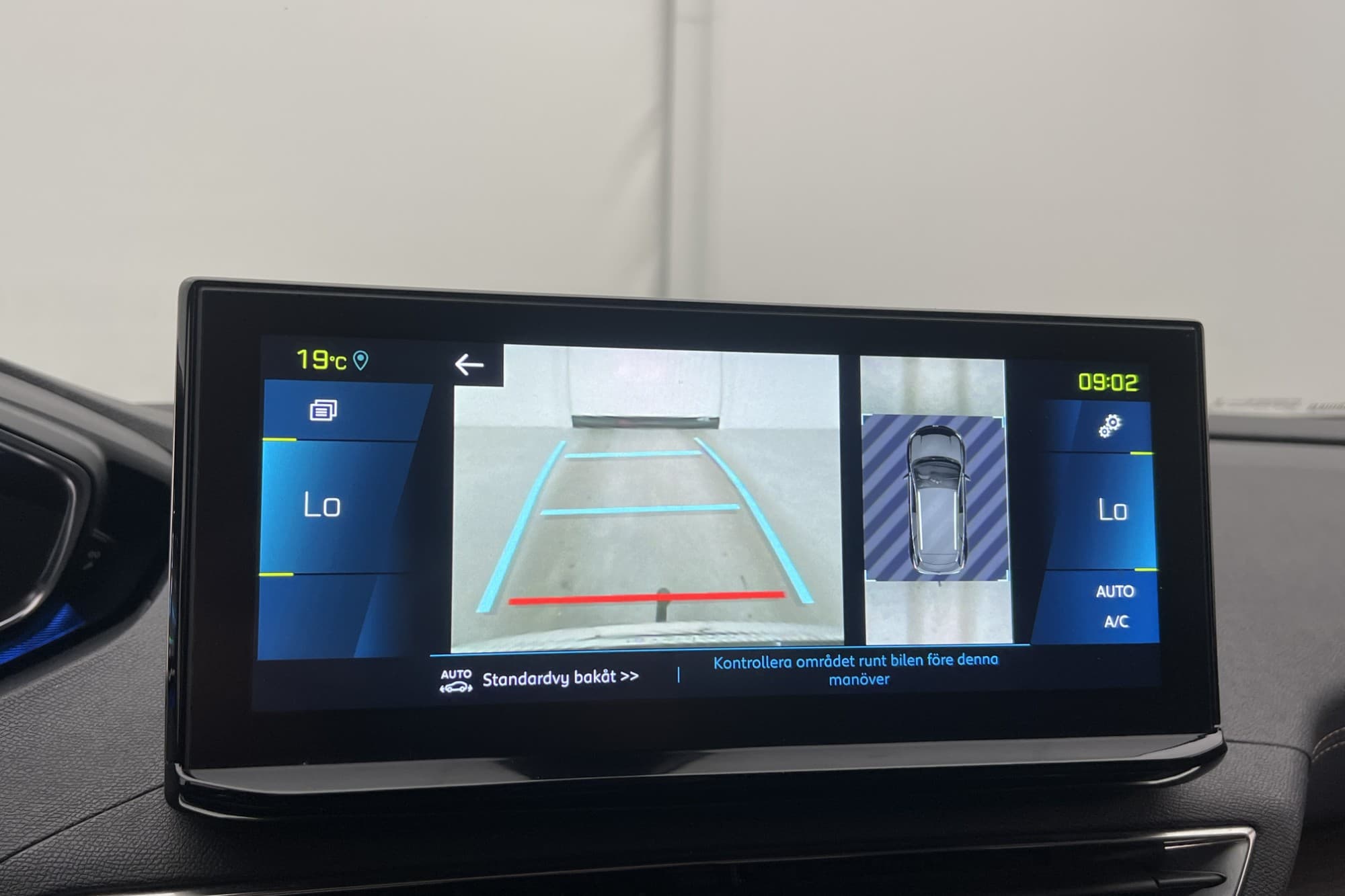 Peugeot 3008 HYBRID4 AWD 300hk Ultimate 360 Skinn Drag MOMS