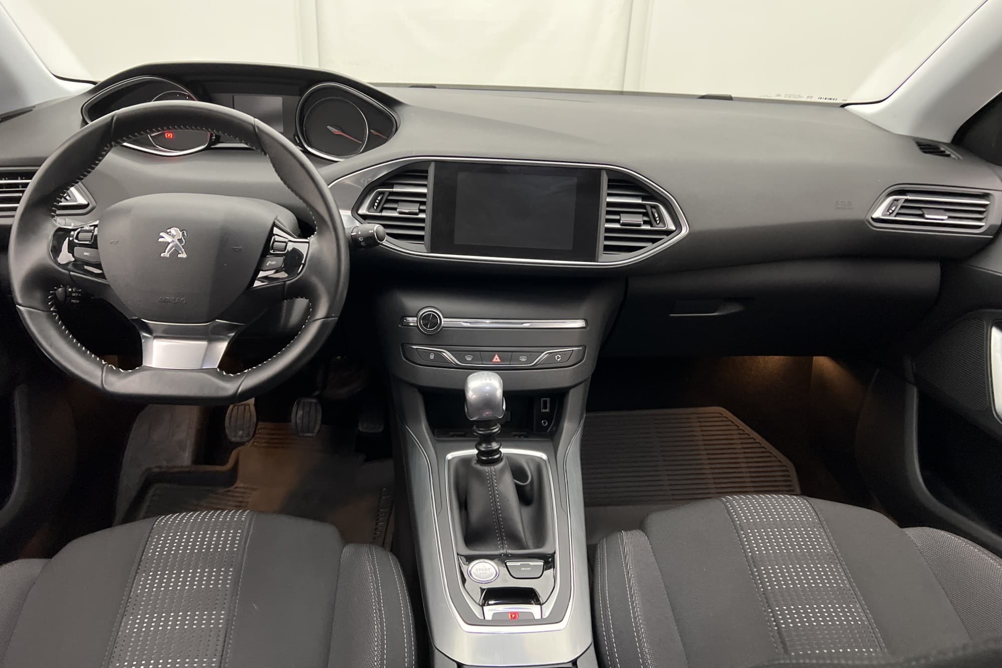 Peugeot 308 SW 1.2 e-THP 130hk Allure En-brukare P-Sensorer