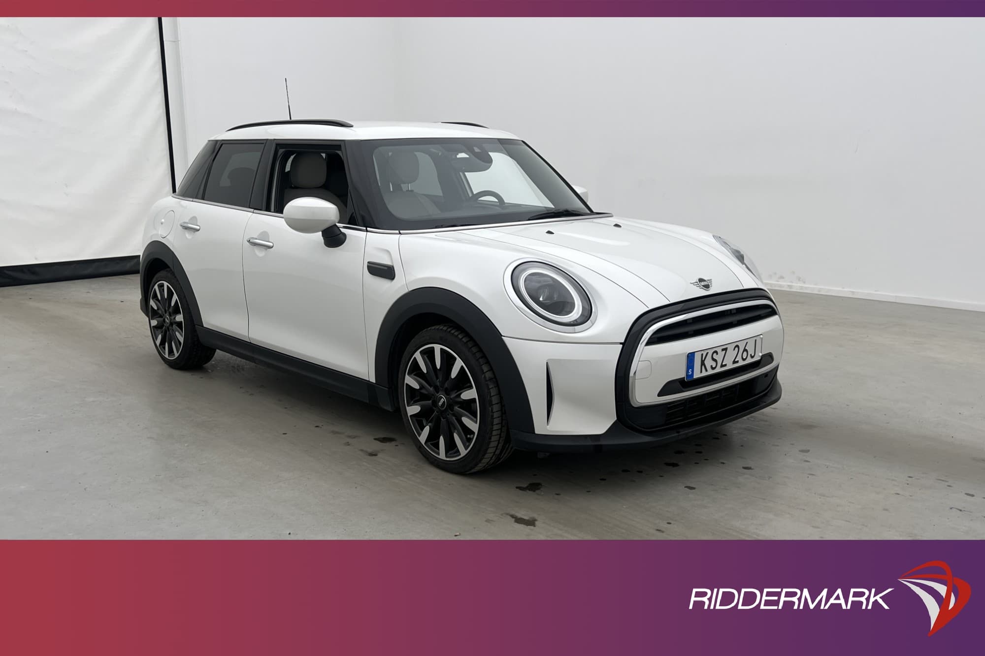 MINI Cooper 5dr 136hk Experience  Navi P-Senso Skinn B-Kam