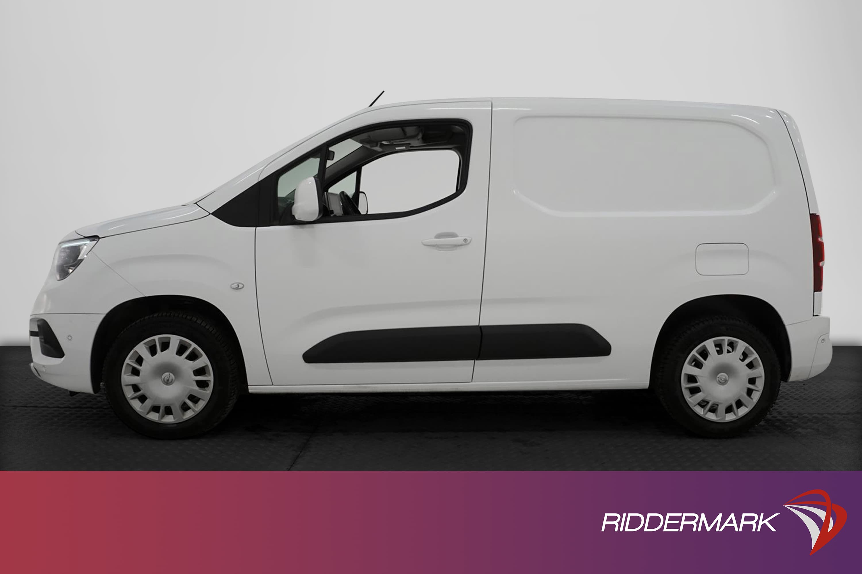 Opel Combo Launch Edition 3-sits 101hk Navi Sensorer Moms