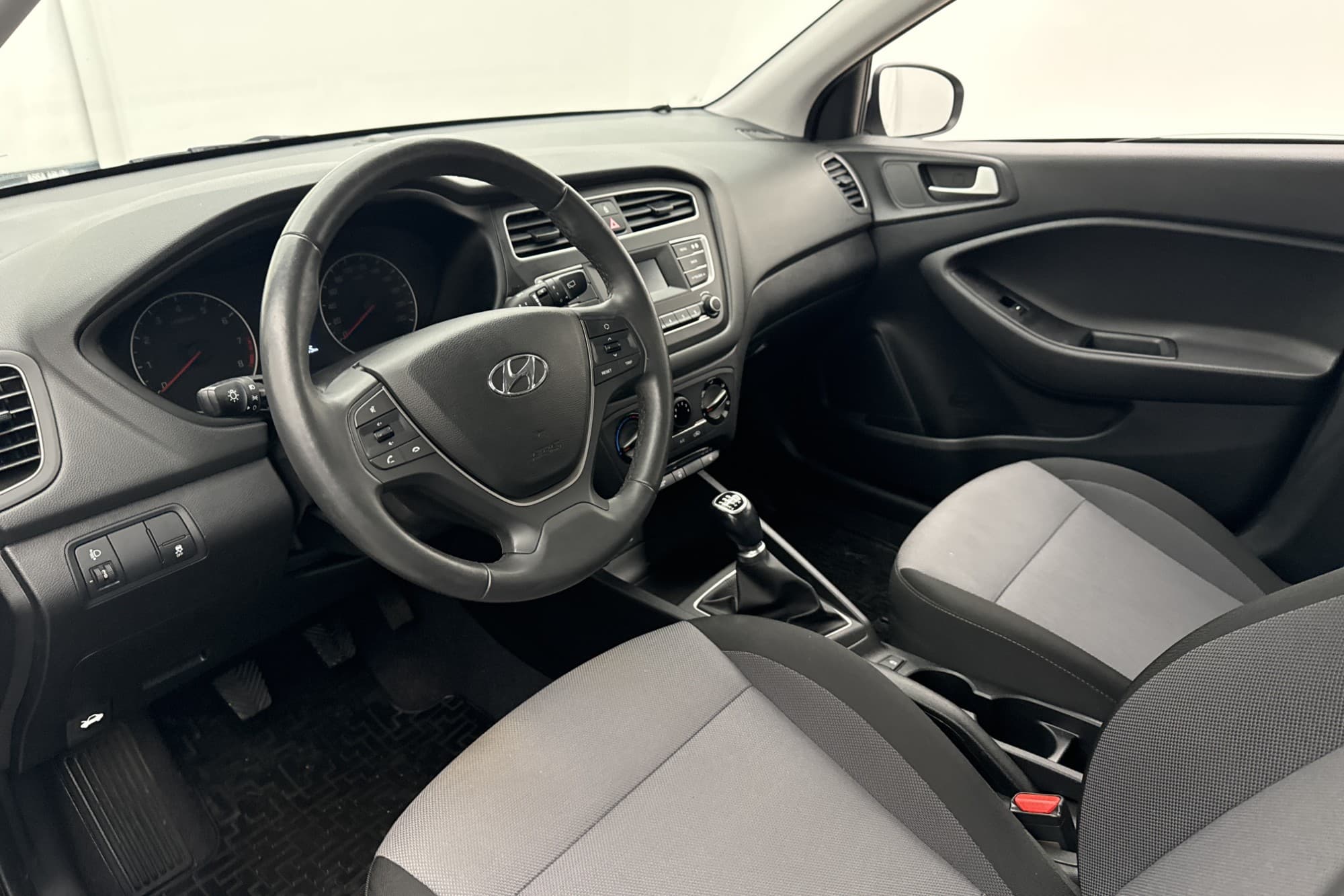 Hyundai i20 1.2 Manuell 84hk Comfort Rattvärme 0,48l/mil
