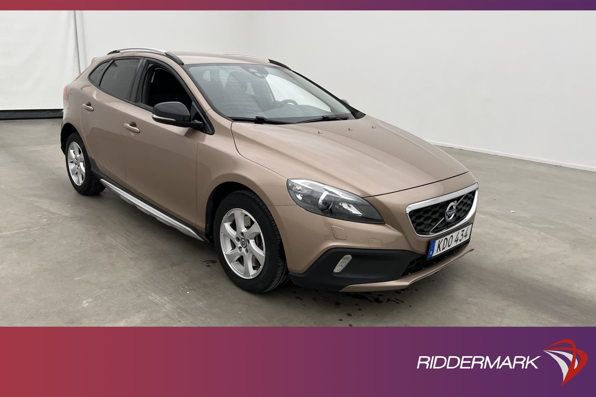 Volvo V40 Cross Country D3 150hk Momentum VOC Värmare Drag
