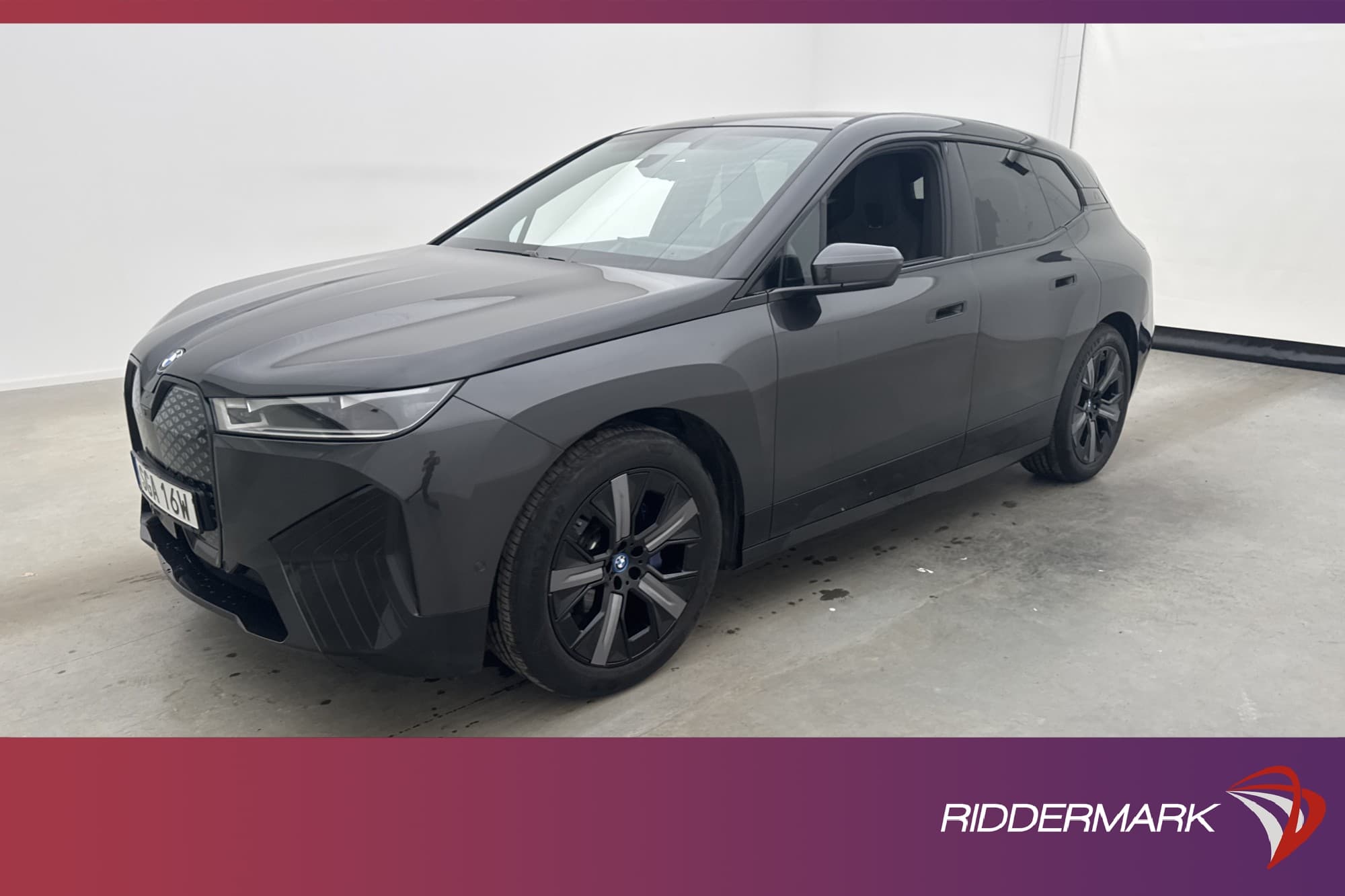 BMW iX xDrive40 326hk