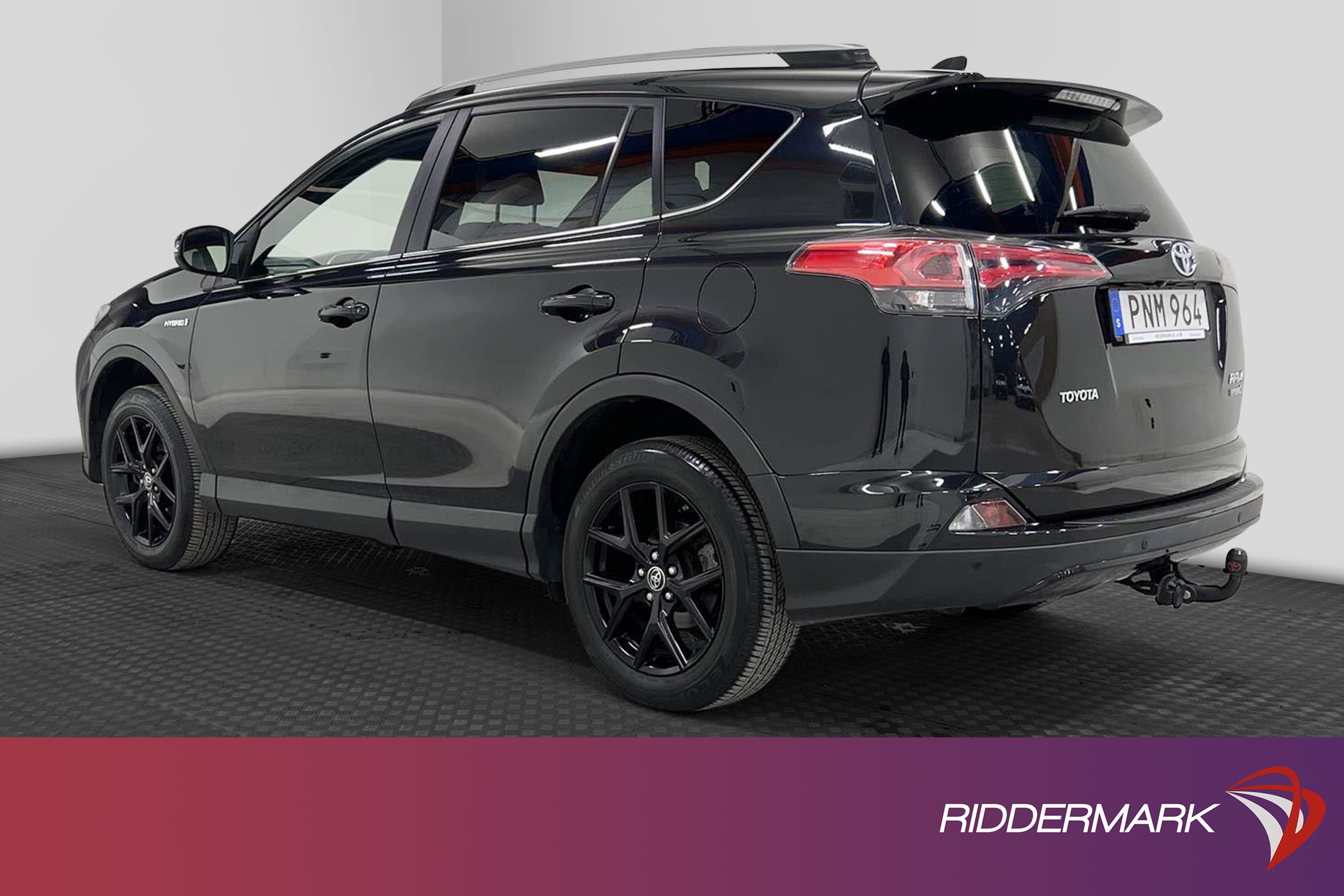 Toyota  Hybrid 2.5 AWD CVT 197hk M-Värm B-Kam Drag 0,56L/mil