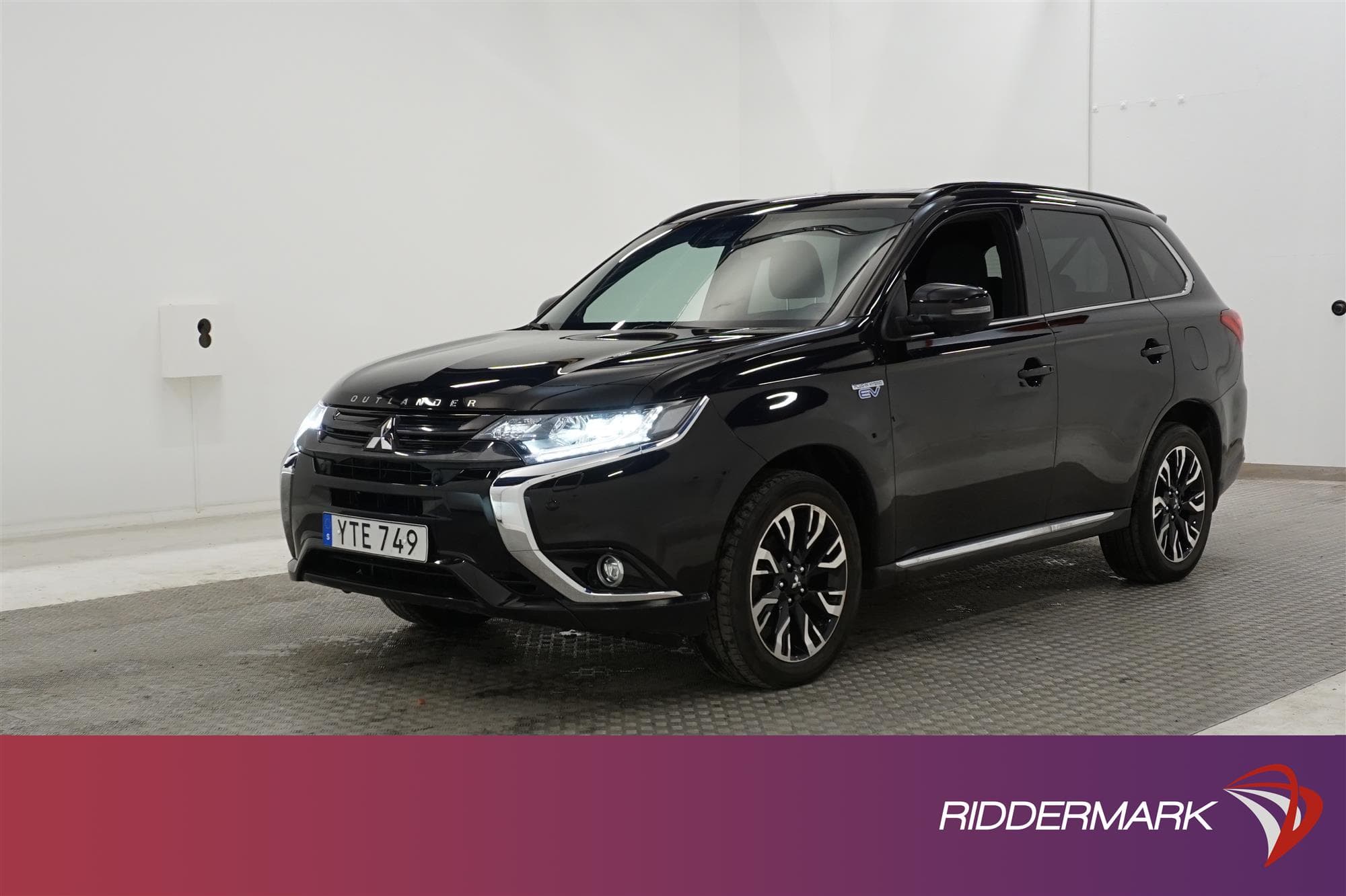 Mitsubishi Outlander PHEV 4WD 203hk