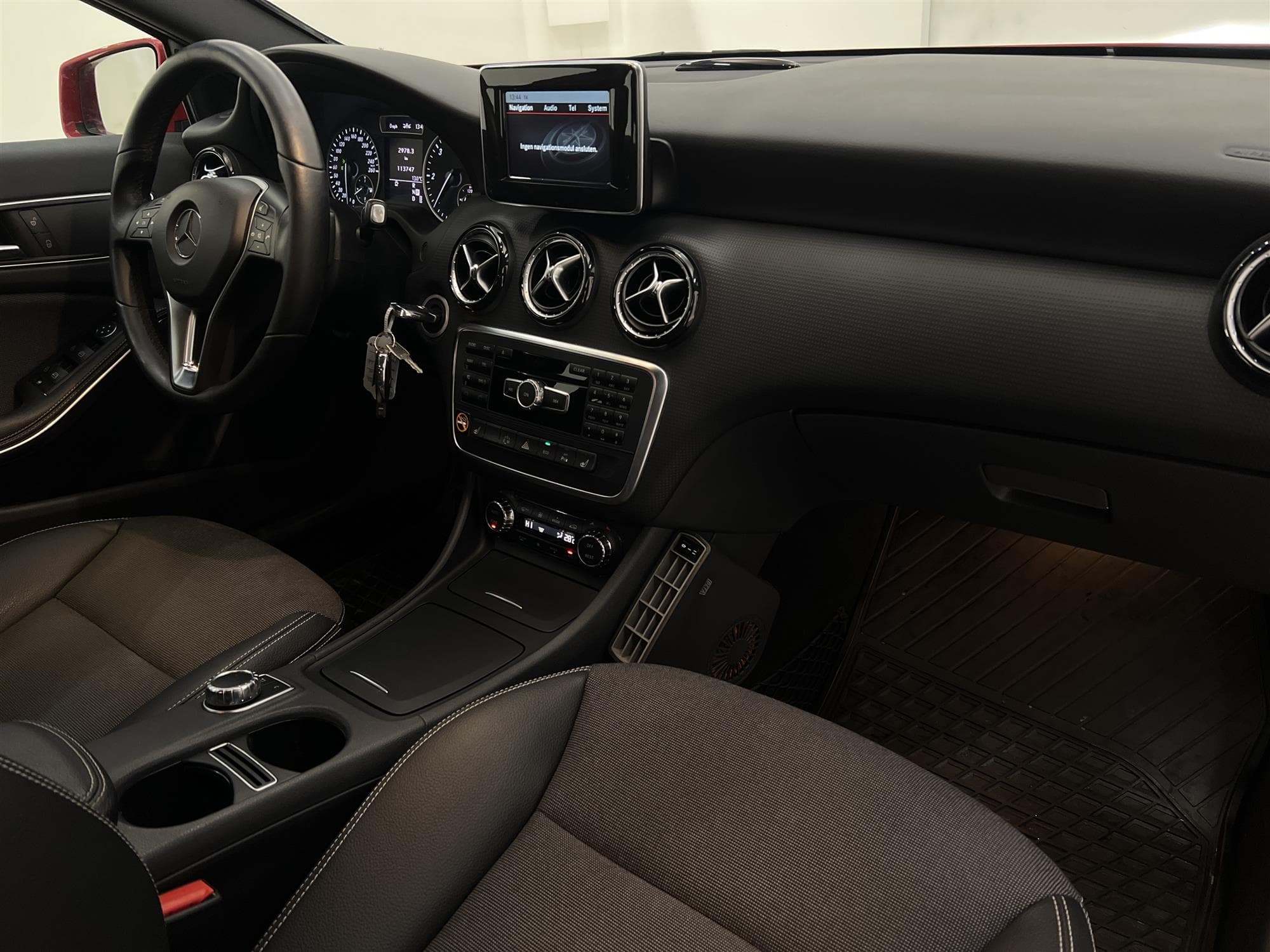 Mercedes-Benz A 180 109hk M&K-Värm PDC Halvskinn 0,38L/mil