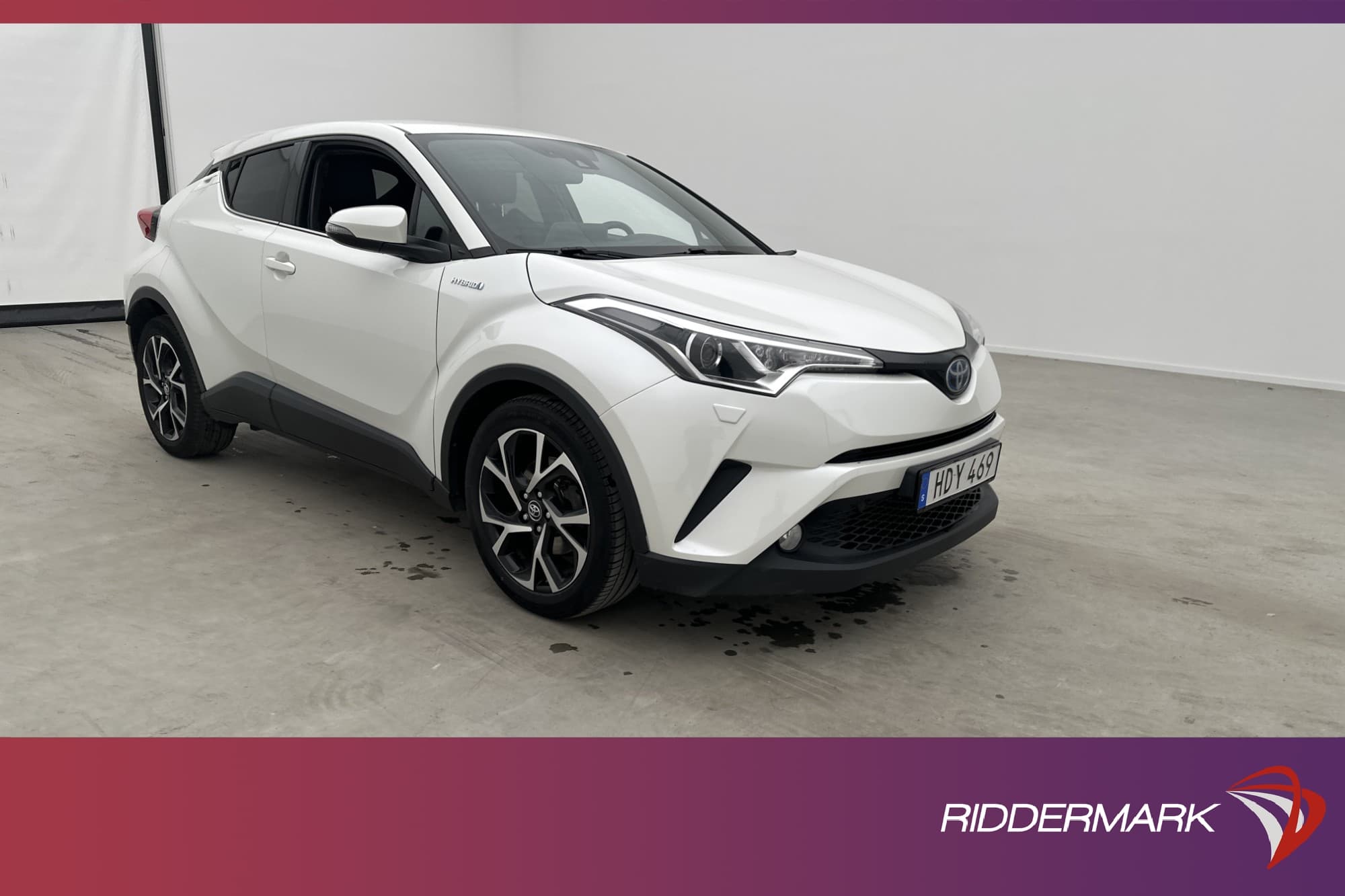 Toyota C-HR Hybrid CVT 122hk
