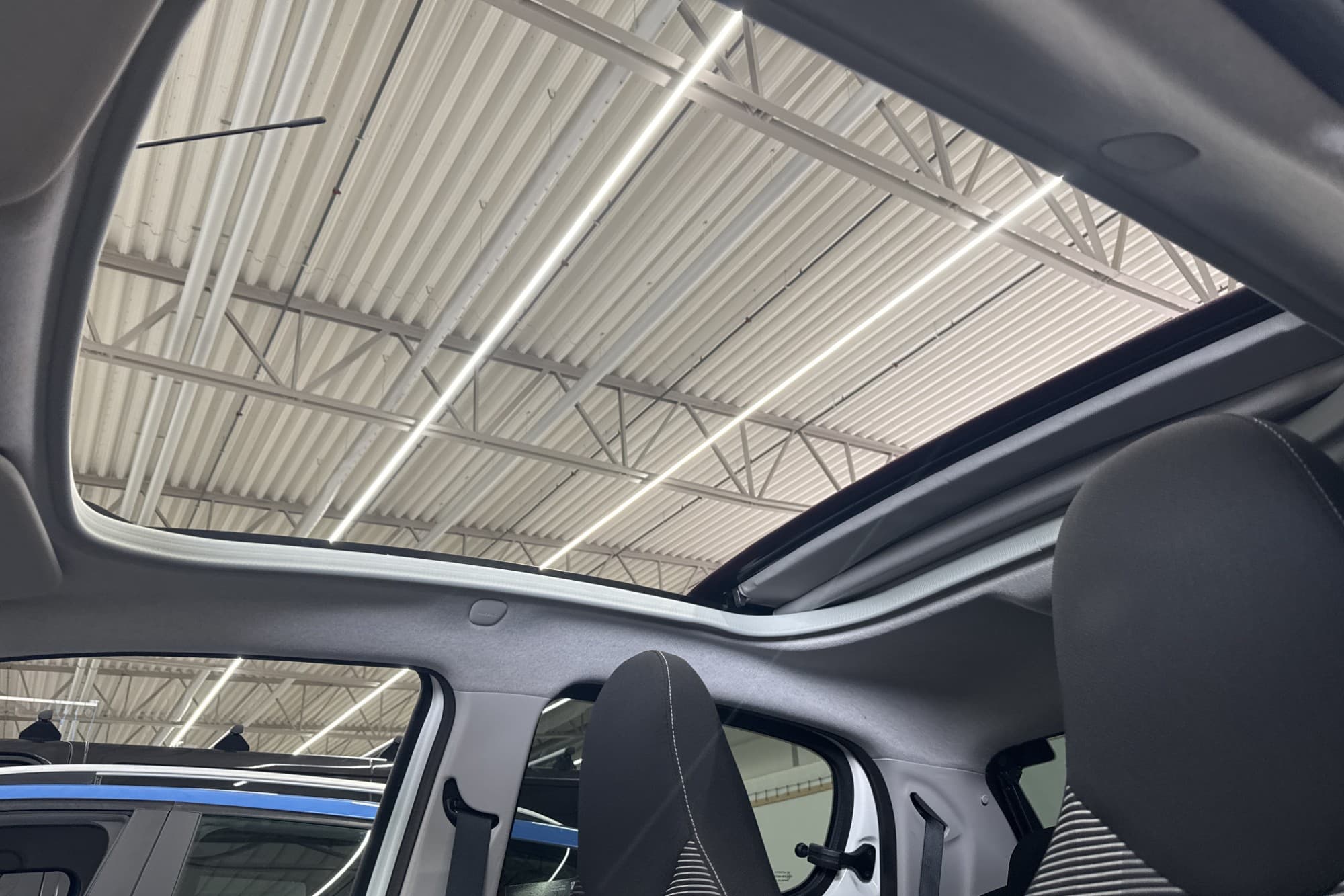 Peugeot 108 TOP! 69hk Allure Öppningsbart-tak Farthållare