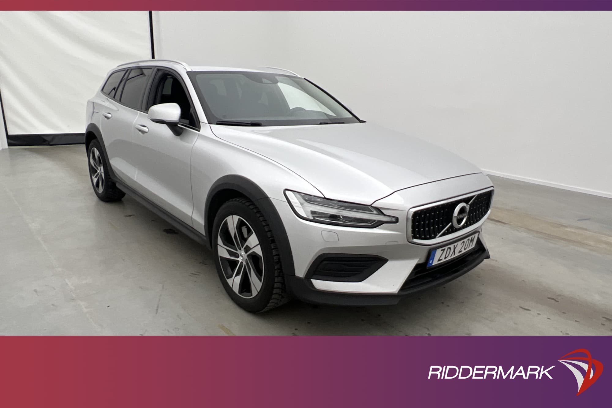 Volvo V60 Cross Country B4 AWD