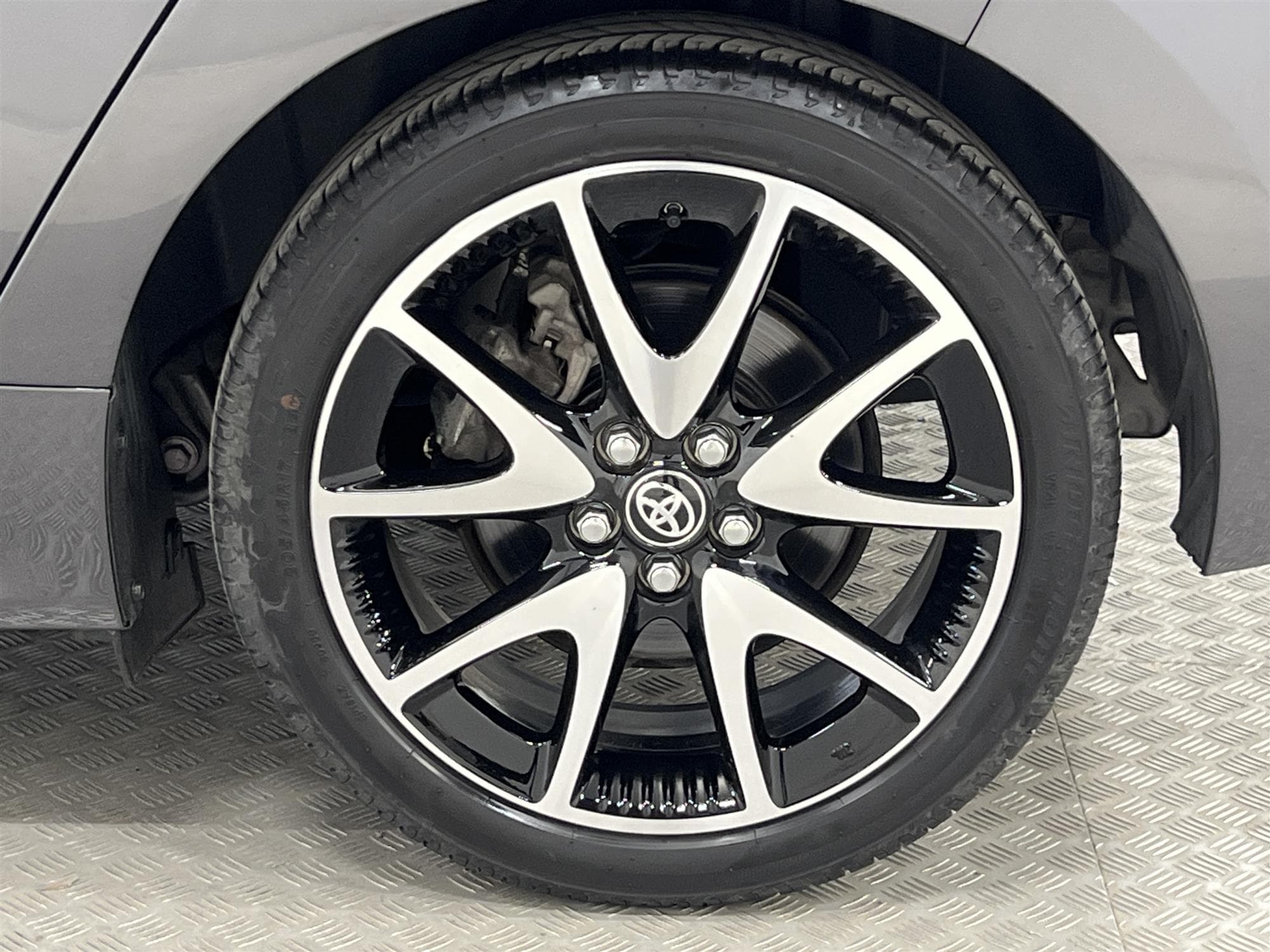 Toyota Yaris Hybrid 116hk 1 Brukare B-Kam Style Paket 