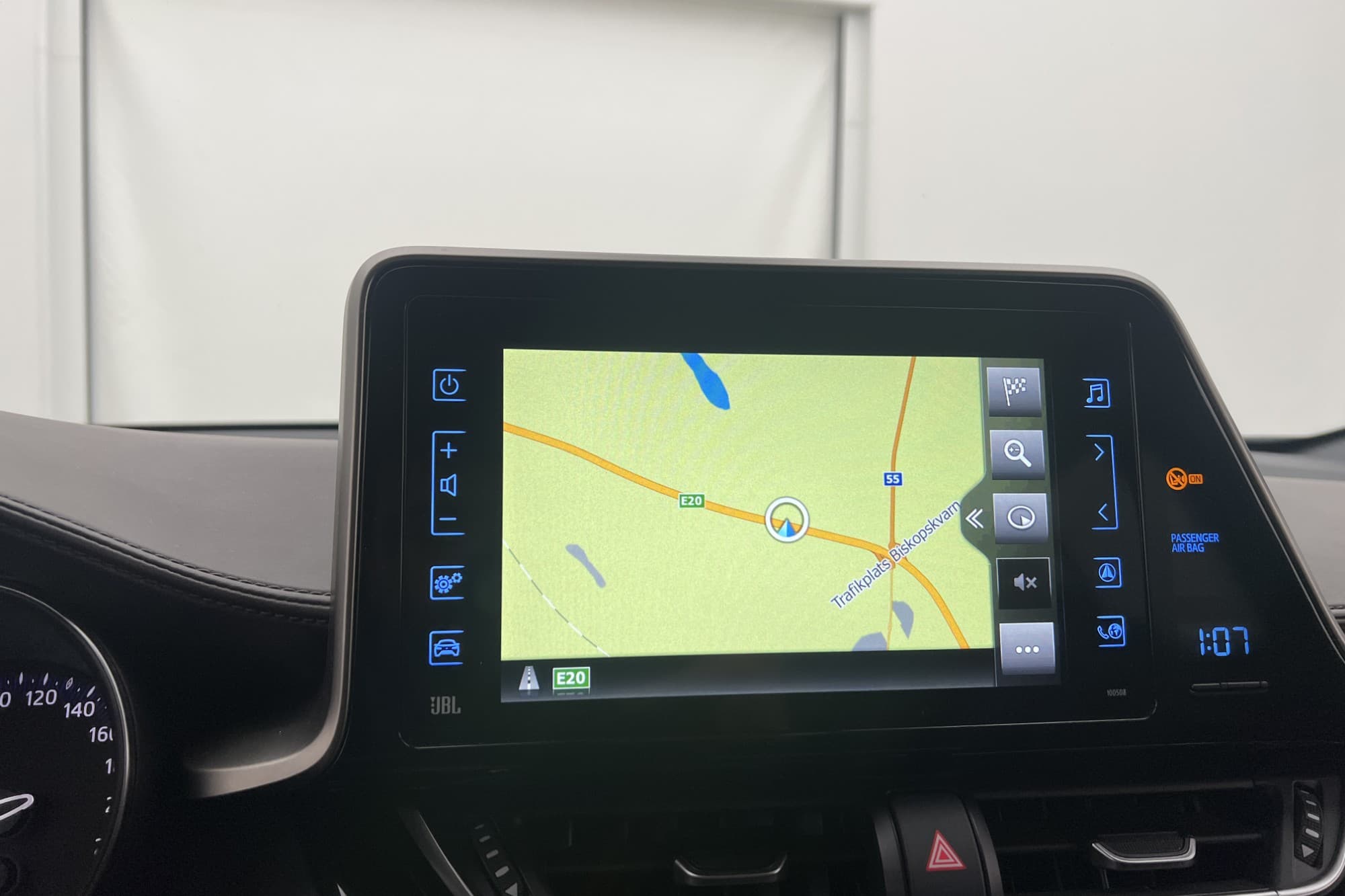 Toyota C-HR 1.2 AWD 116hk Executive JBL Kamera Rattvärm Navi