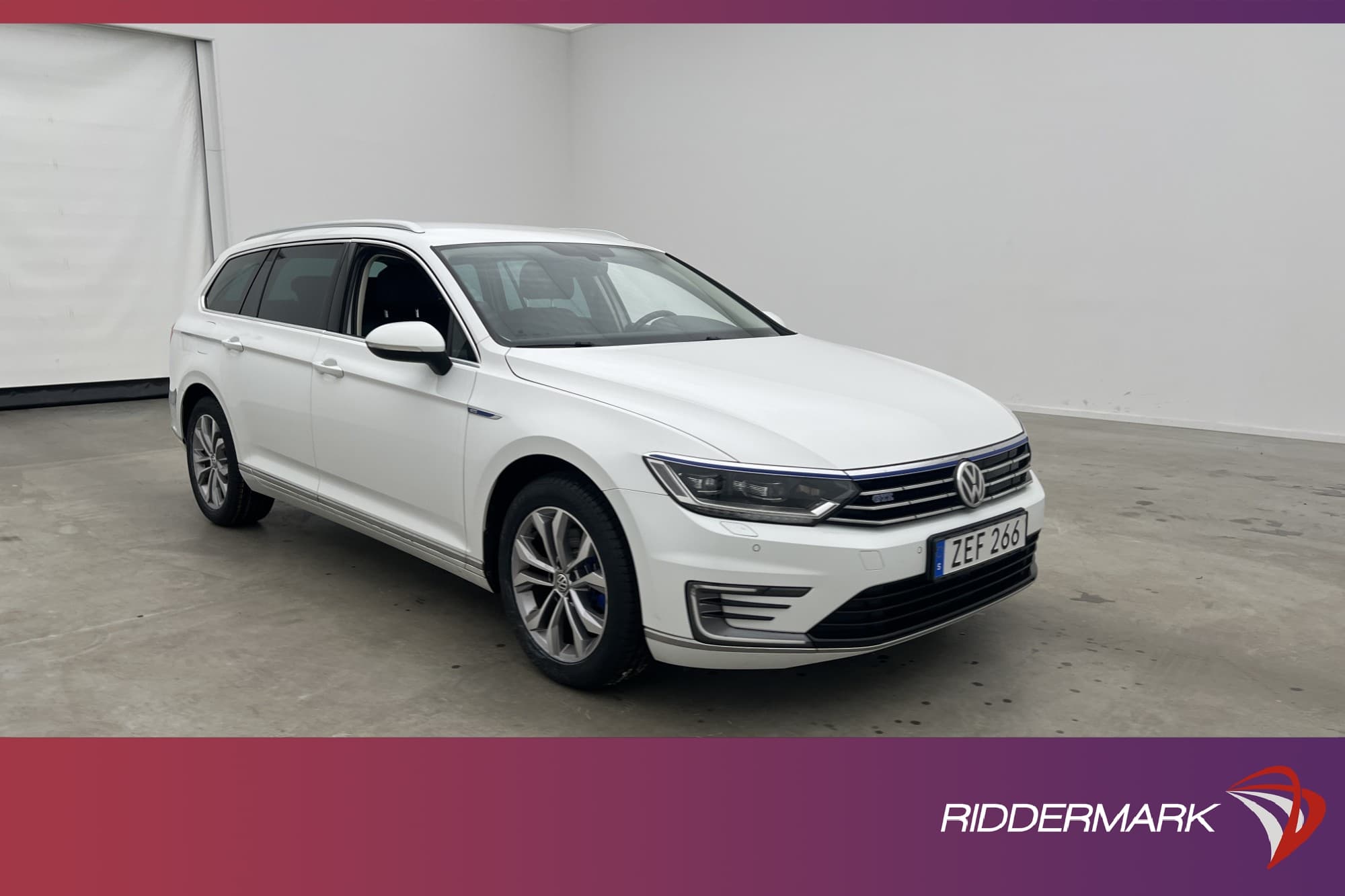 Volkswagen Passat GTE 218hk