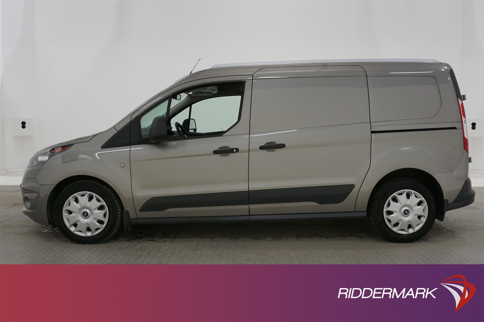 Ford Transit Connect Automat 120hk Drag LWB Värmare Moms 