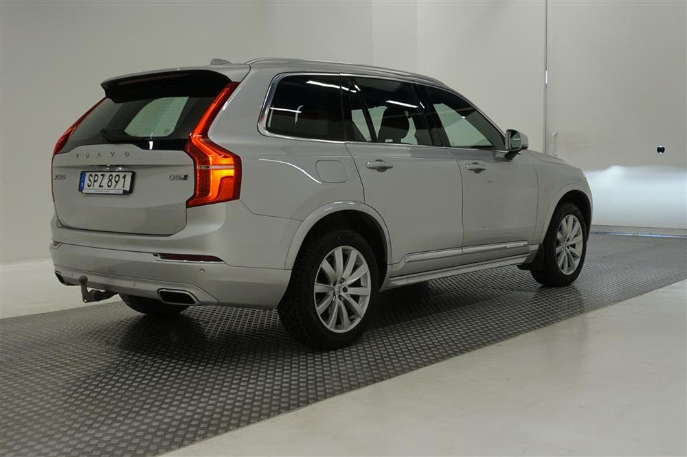 Volvo XC90 D5  AWD Inscription VOC Värmare Kamera Drag Naviexteriör