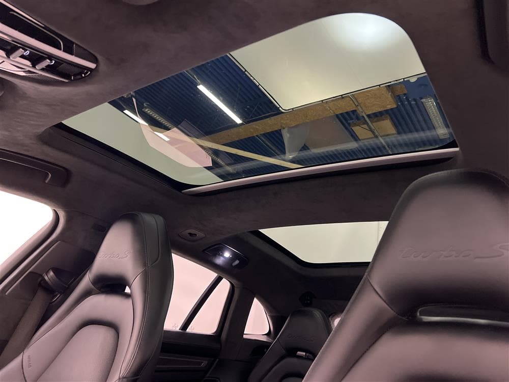 Porsche Panamera Turbo S E-Hybrid 680hk Kolfiber Pano Burmes