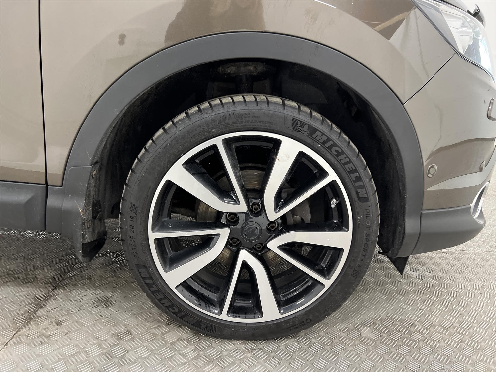 Nissan Qashqai 1.6 dCi 4X4 130hk Tekna M&K-Värm Pano Navi 