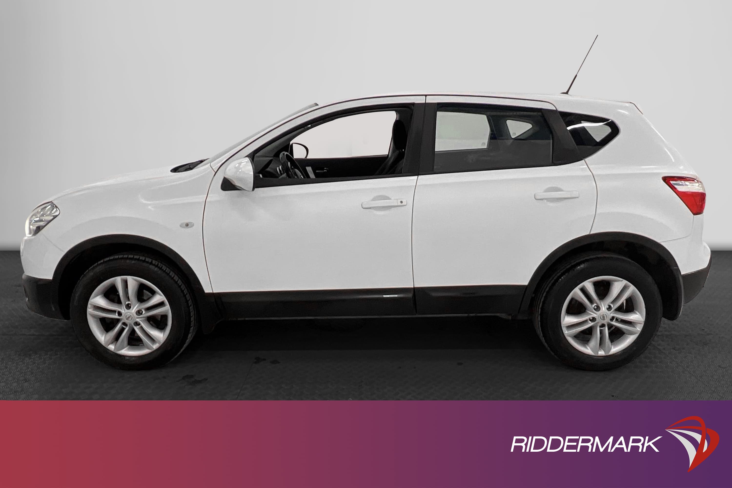 Nissan Qashqai 1.6 117hk 1 Brukare Nyserv Dragkrok 0,59L/mil