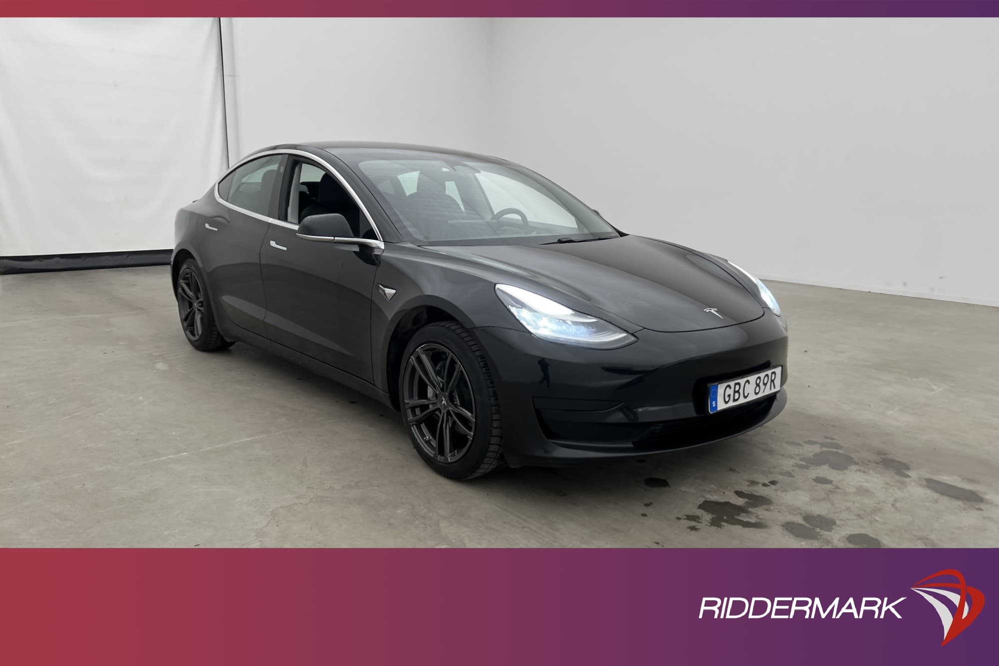 Tesla Model 3 Standard Range Plus Svensksåld Autopilot