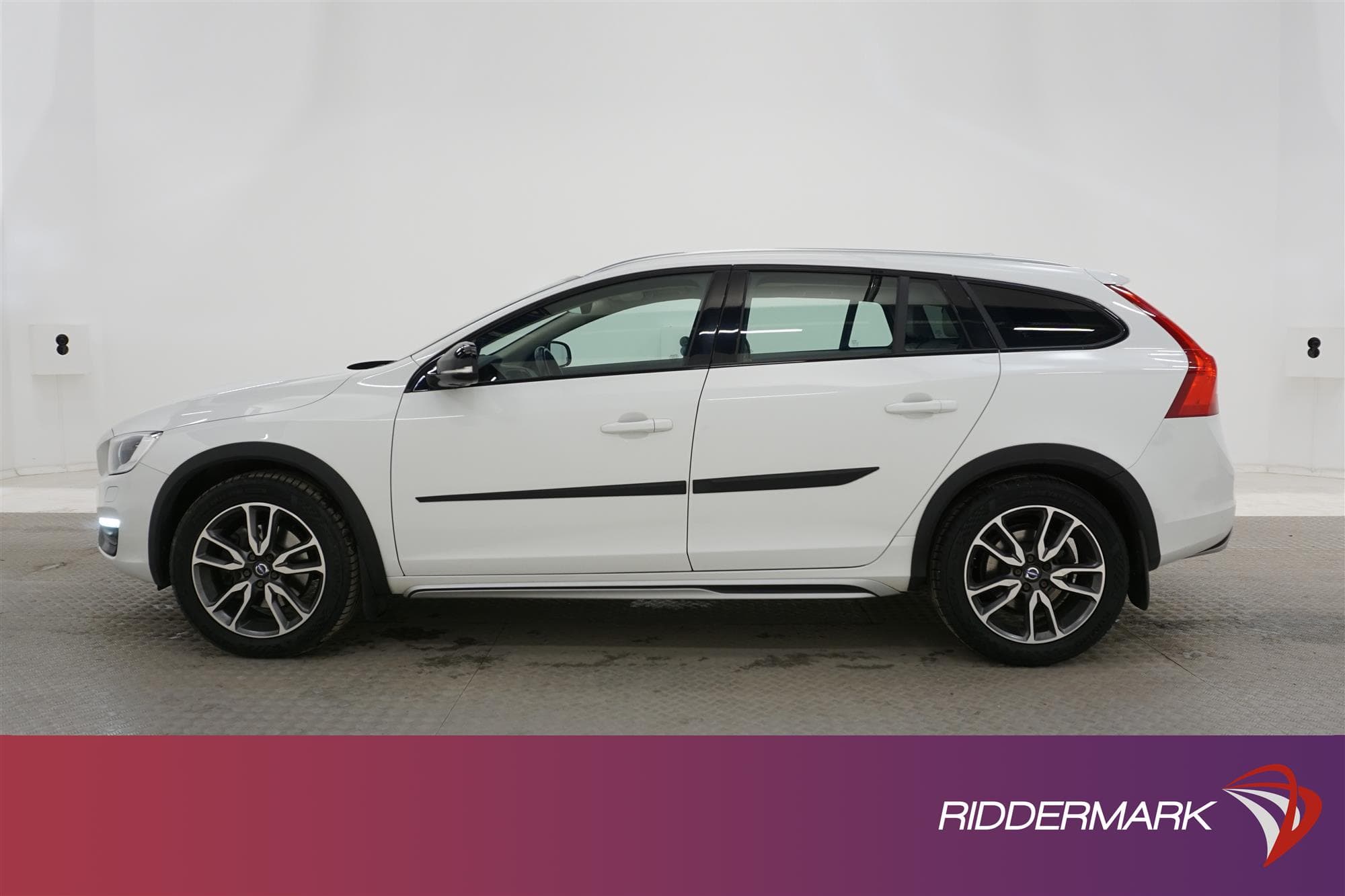 Volvo V60 Cross Country D4 AWD 190hk
