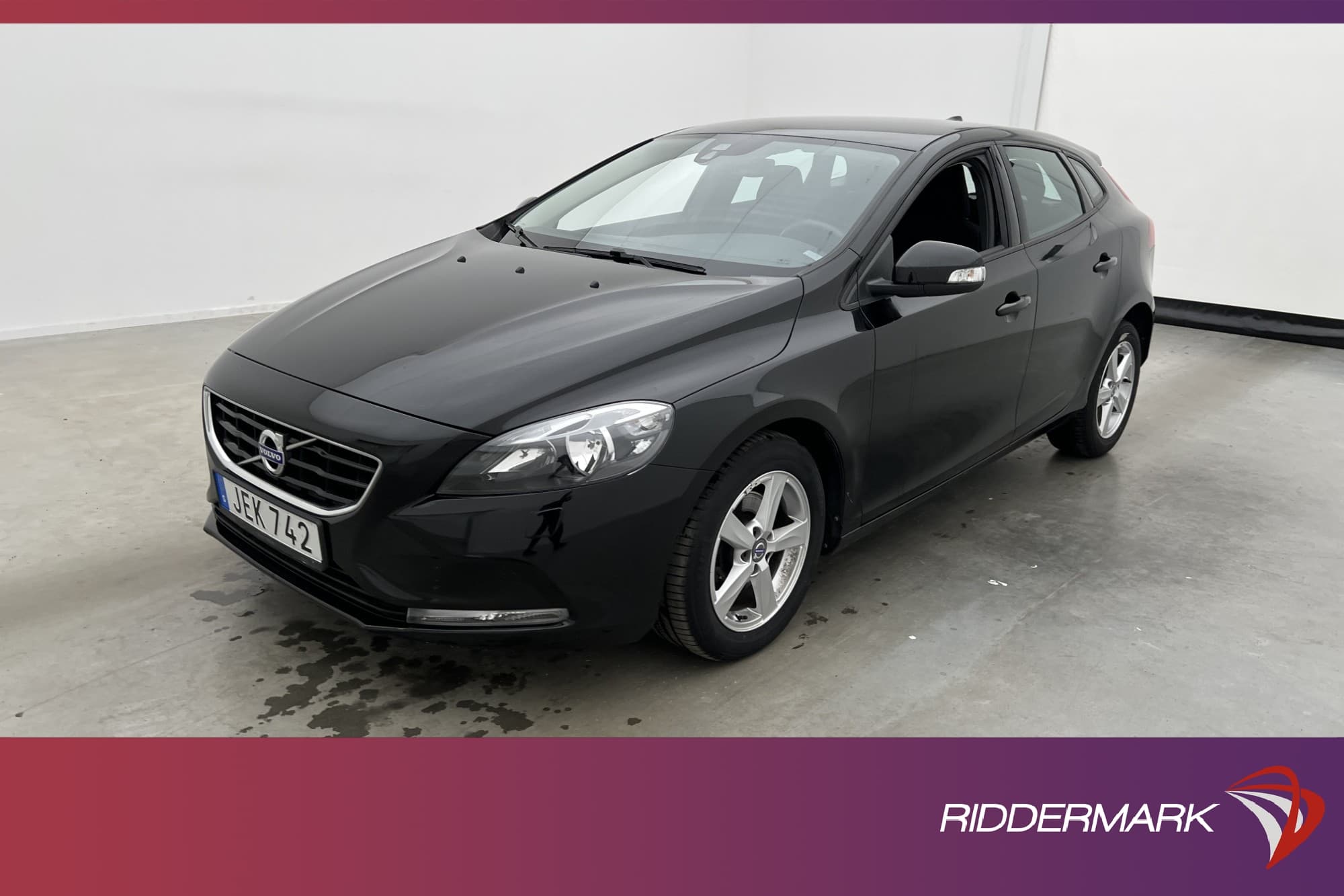Volvo V40 T2 122hk