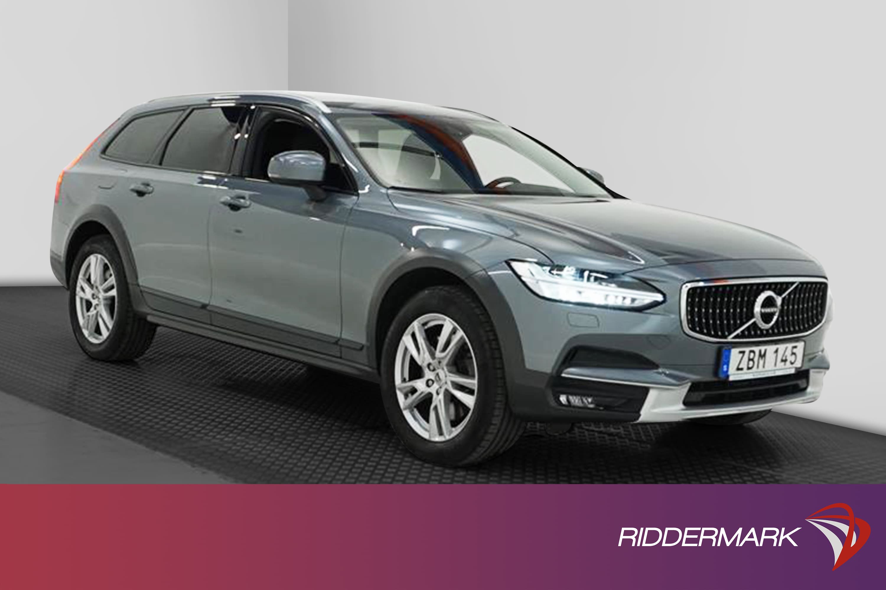 Volvo V90 D4 Cross Country AWD 190hk VOC Värmare Kamera Dragexteriör