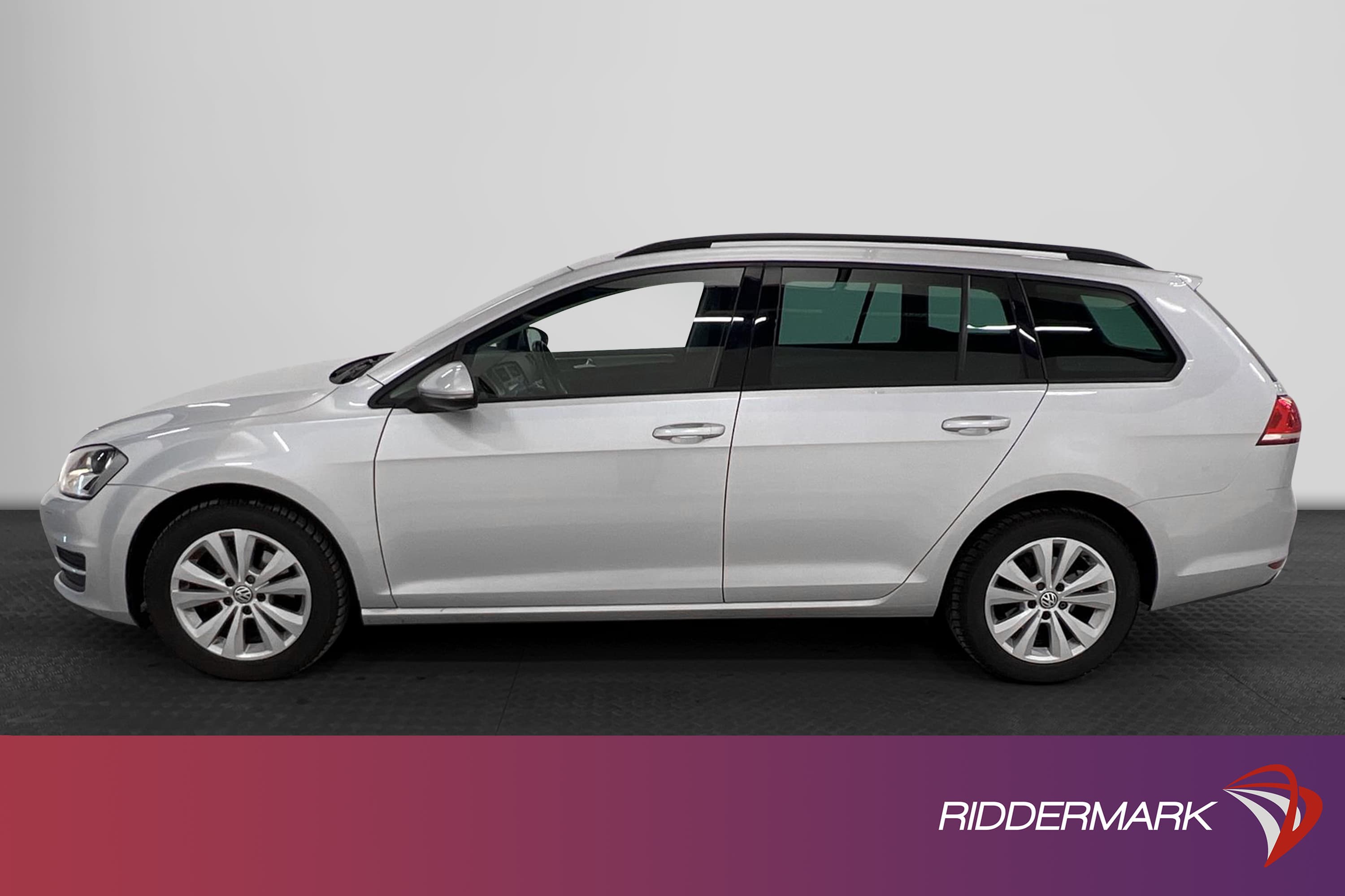 Volkswagen Golf 1.6 105hk