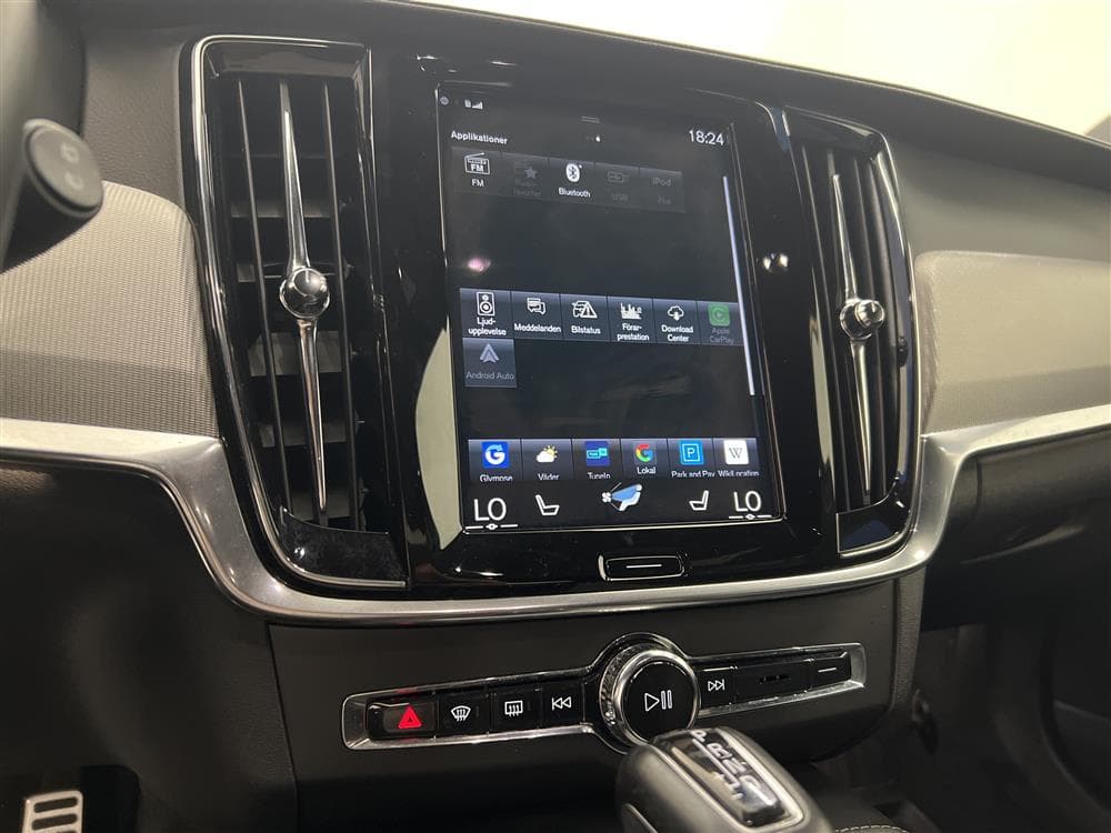 Volvo V90 D5 AWD 235hk R-Design B&W GPS HUD 360° Värmare 