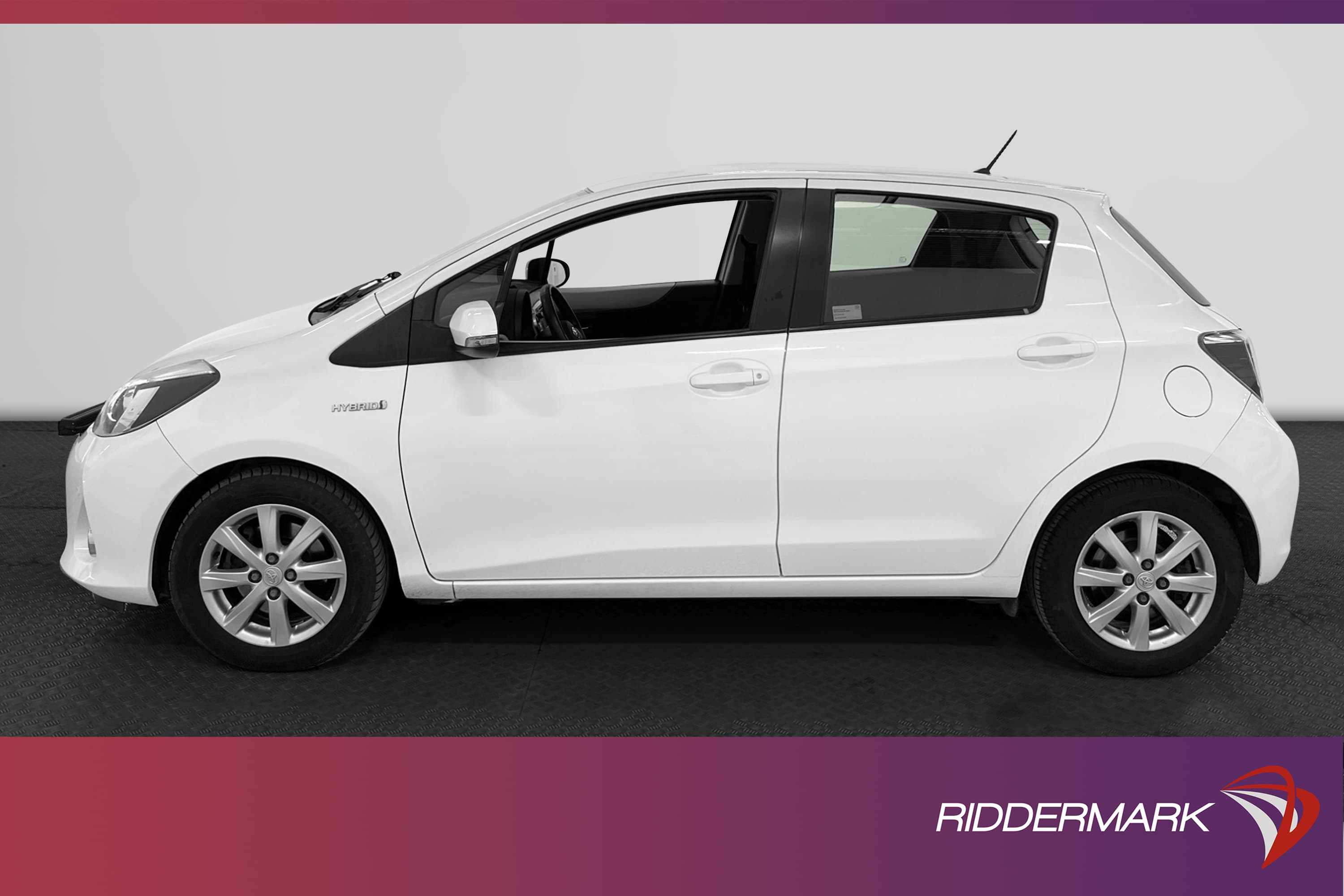 Toyota Yaris Hybrid e-CVT 101hk 2 Bruk