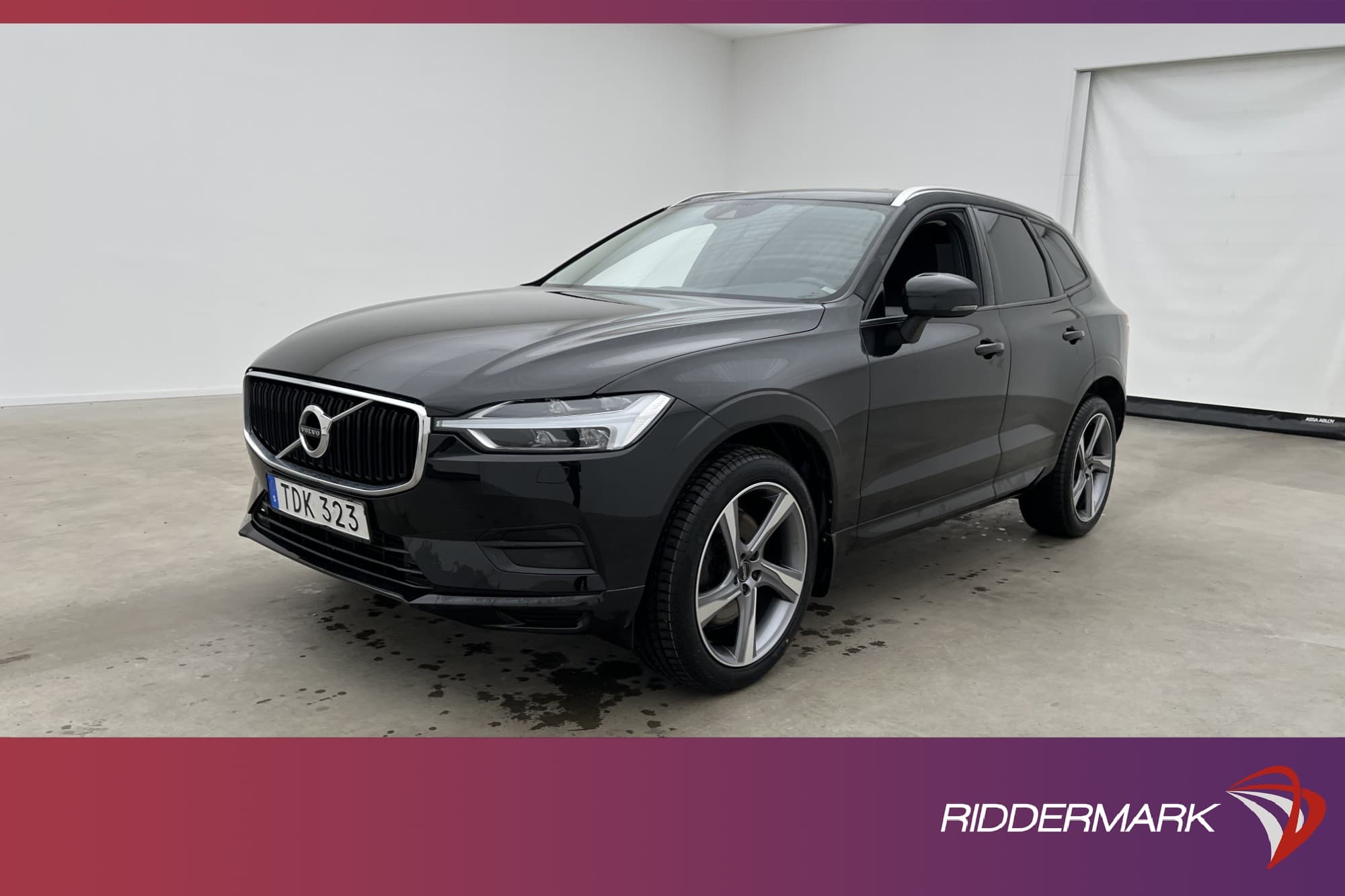 Volvo XC60 D4 AWD Momentum VOC D-Värmare Kamera Navi CarPlay