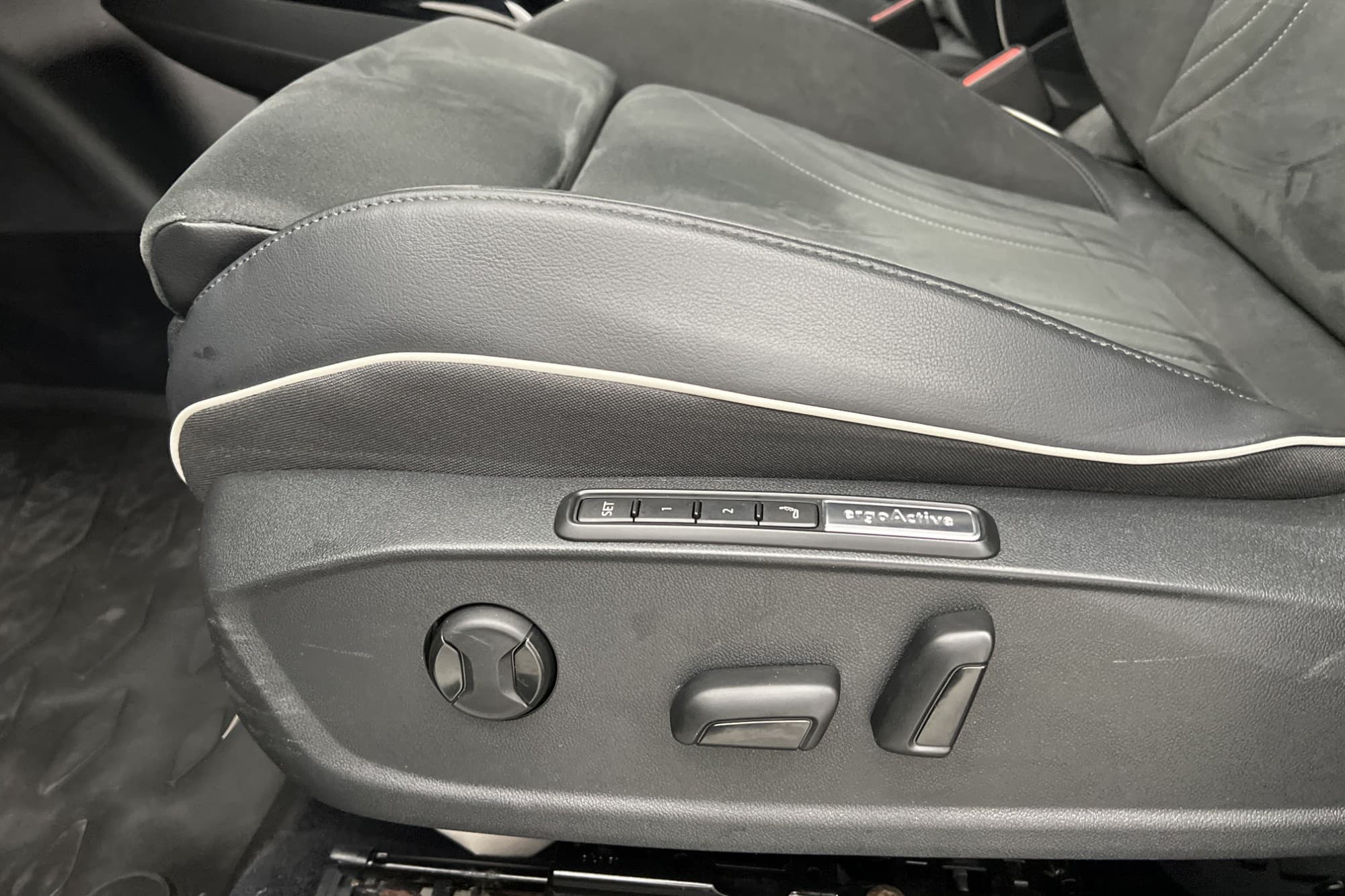 Volkswagen ID.4 GTX  Massage Assistans+ Designpkt HUD 360*