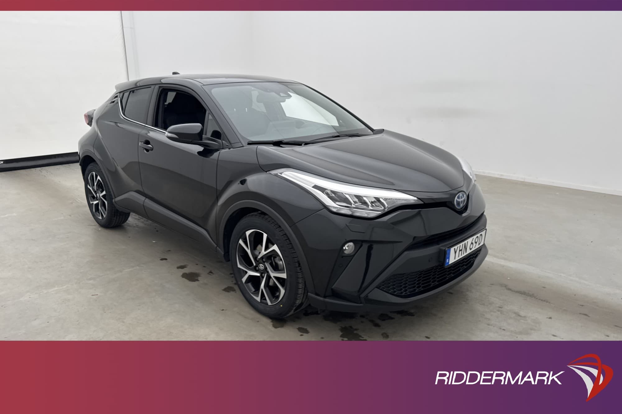 Toyota C-HR Hybrid 122hk X-Edition Kamera Rattvärme Navi