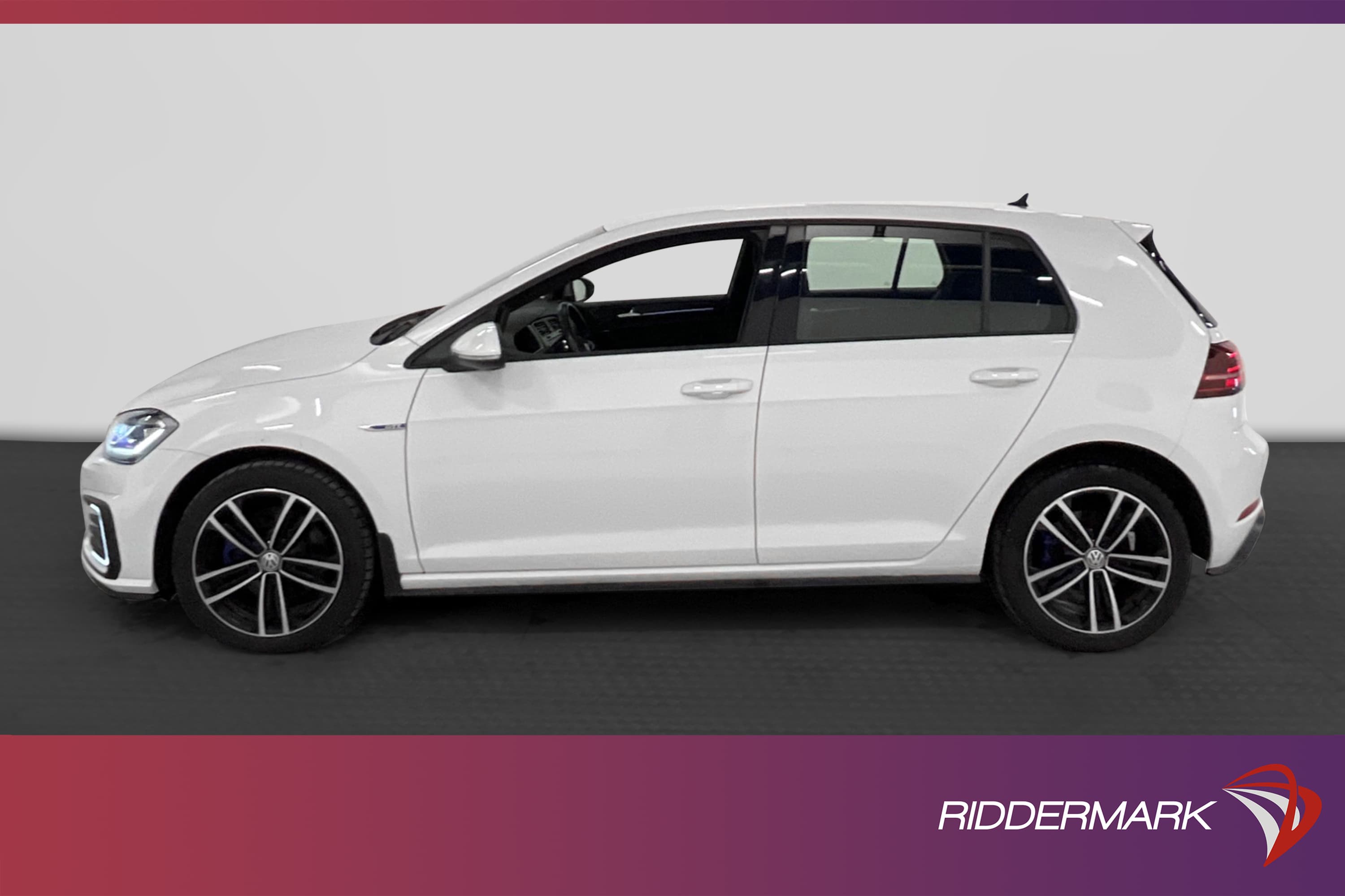 Volkswagen Golf GTE 204hk