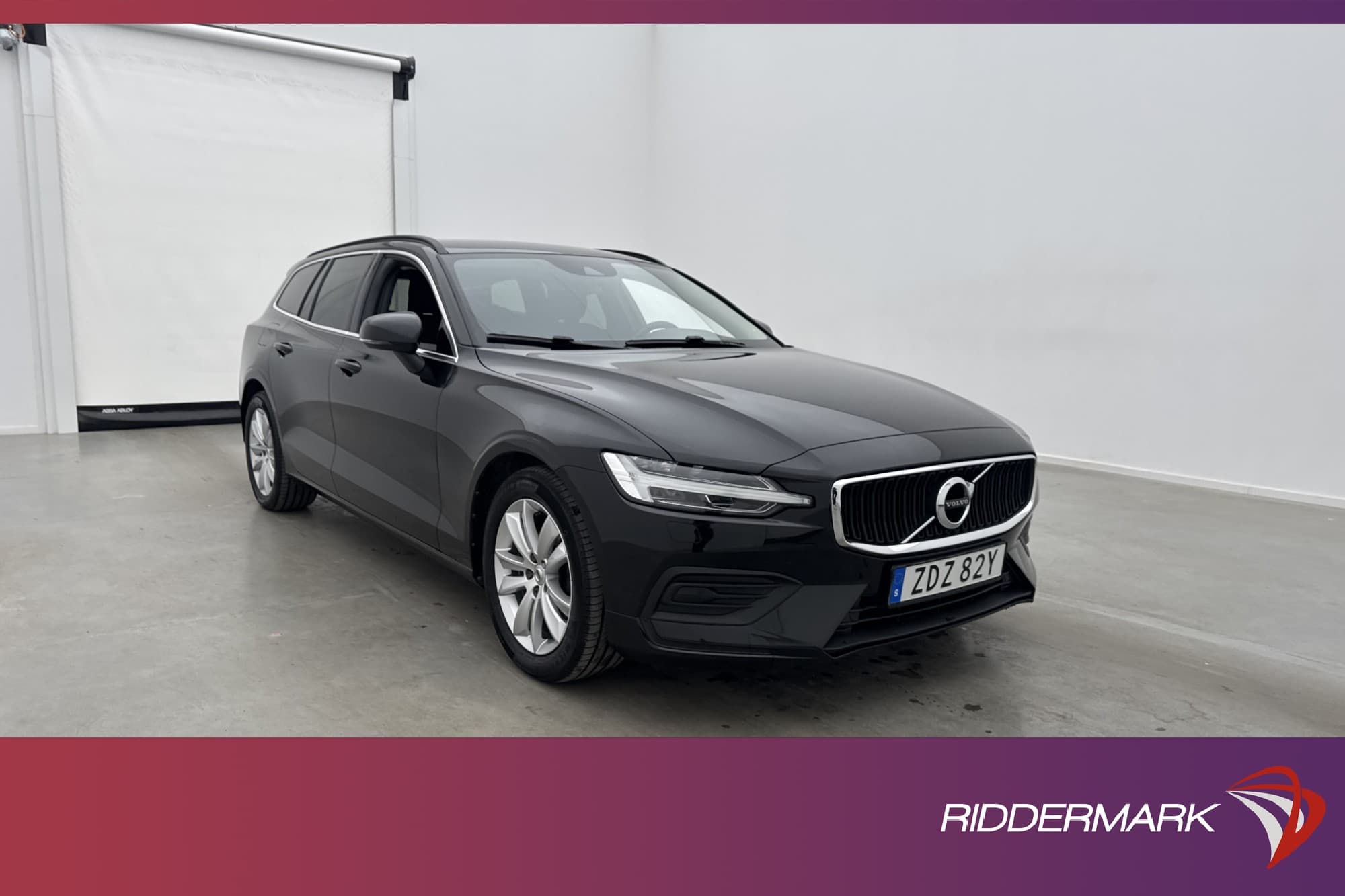 Volvo V60 B4 197hk Momentum D-Värmare VOC Kamera Drag Navi