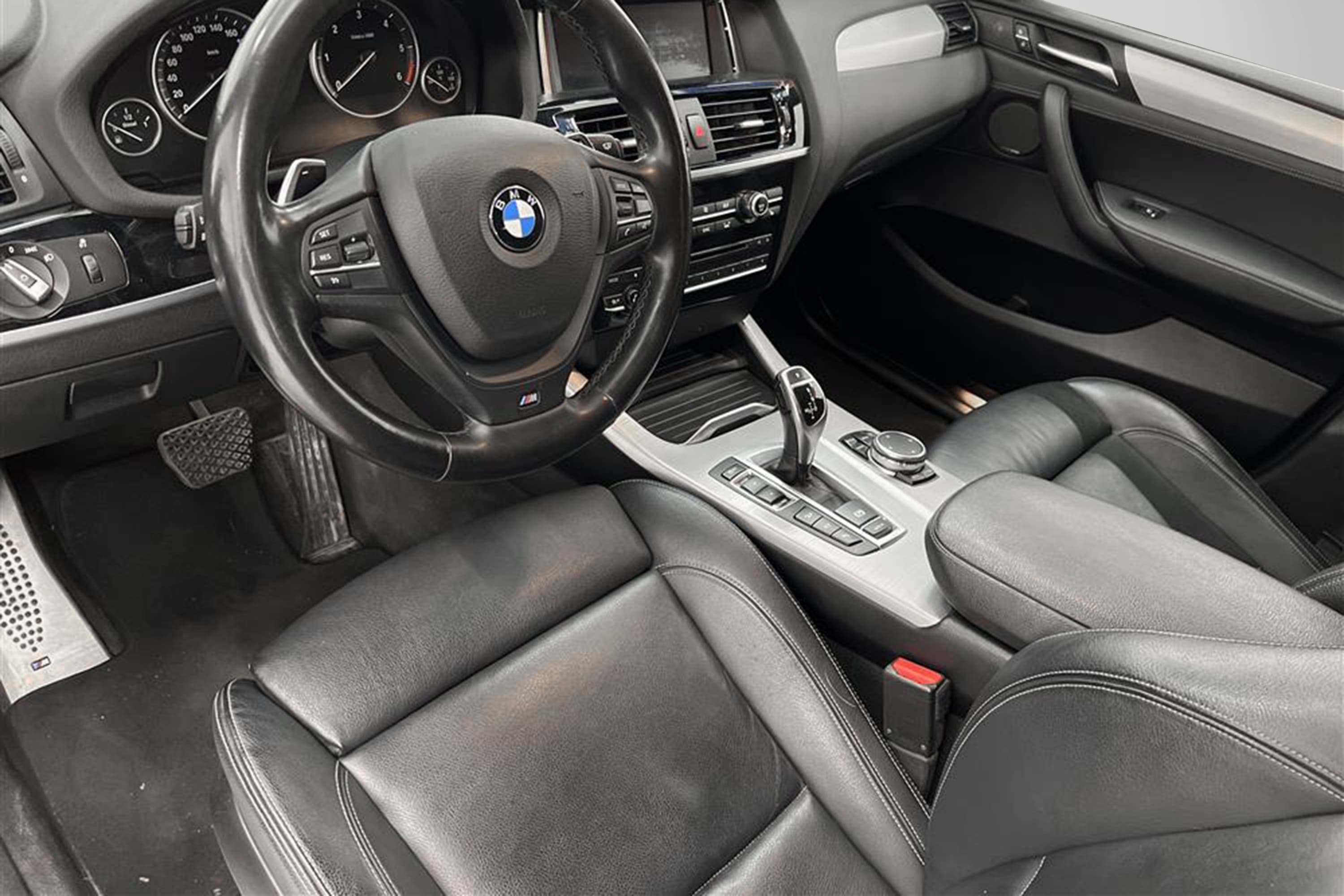 BMW X4 xDrive35d 313hk M-Sport Värmare H/K T-lucka 360° Naviinteriör