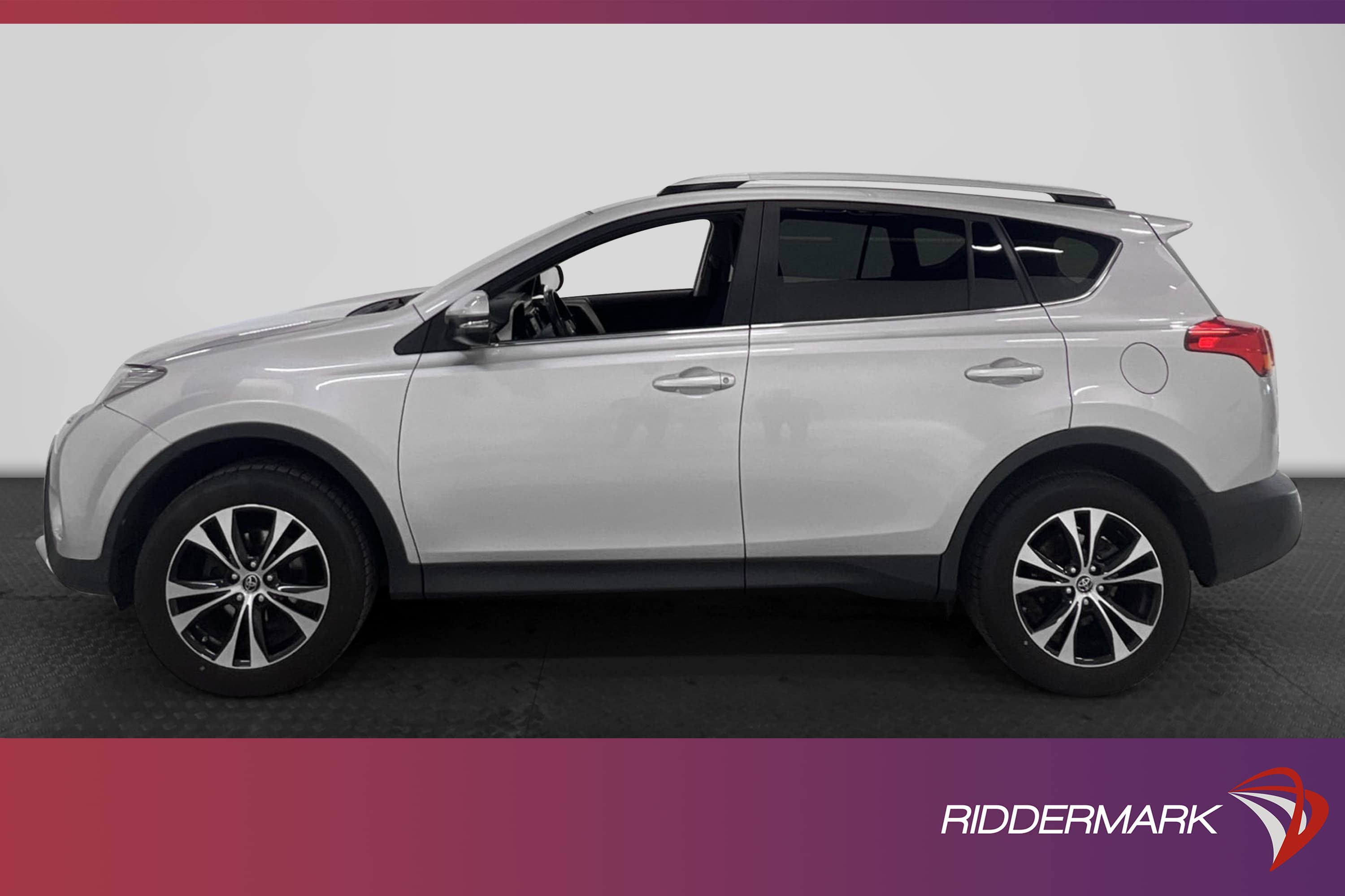 Toyota RAV4 2.0 4WD 152hk Dragkrok