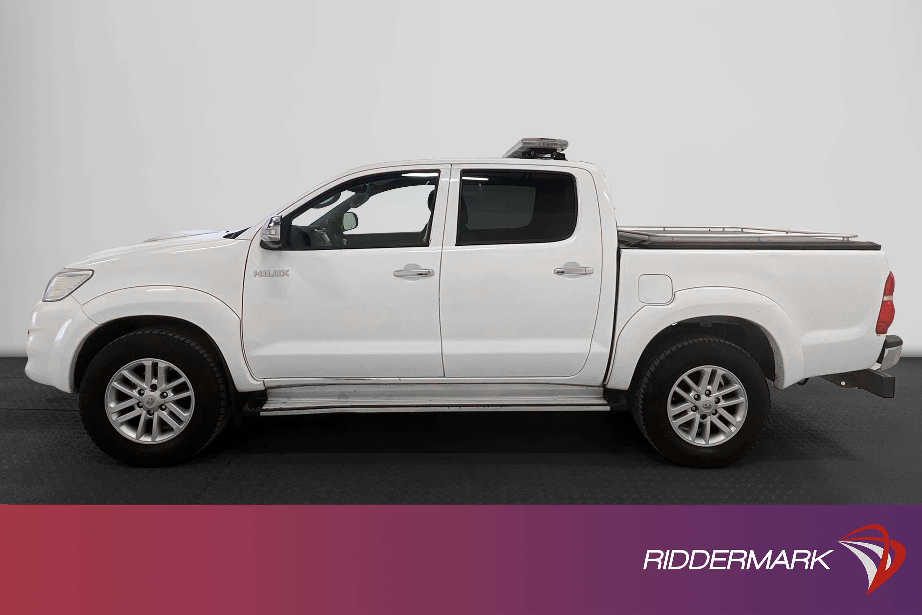 Toyota Hilux SR+ 3.0 171hk Aut M/K-Värmare Diff Drag Moms