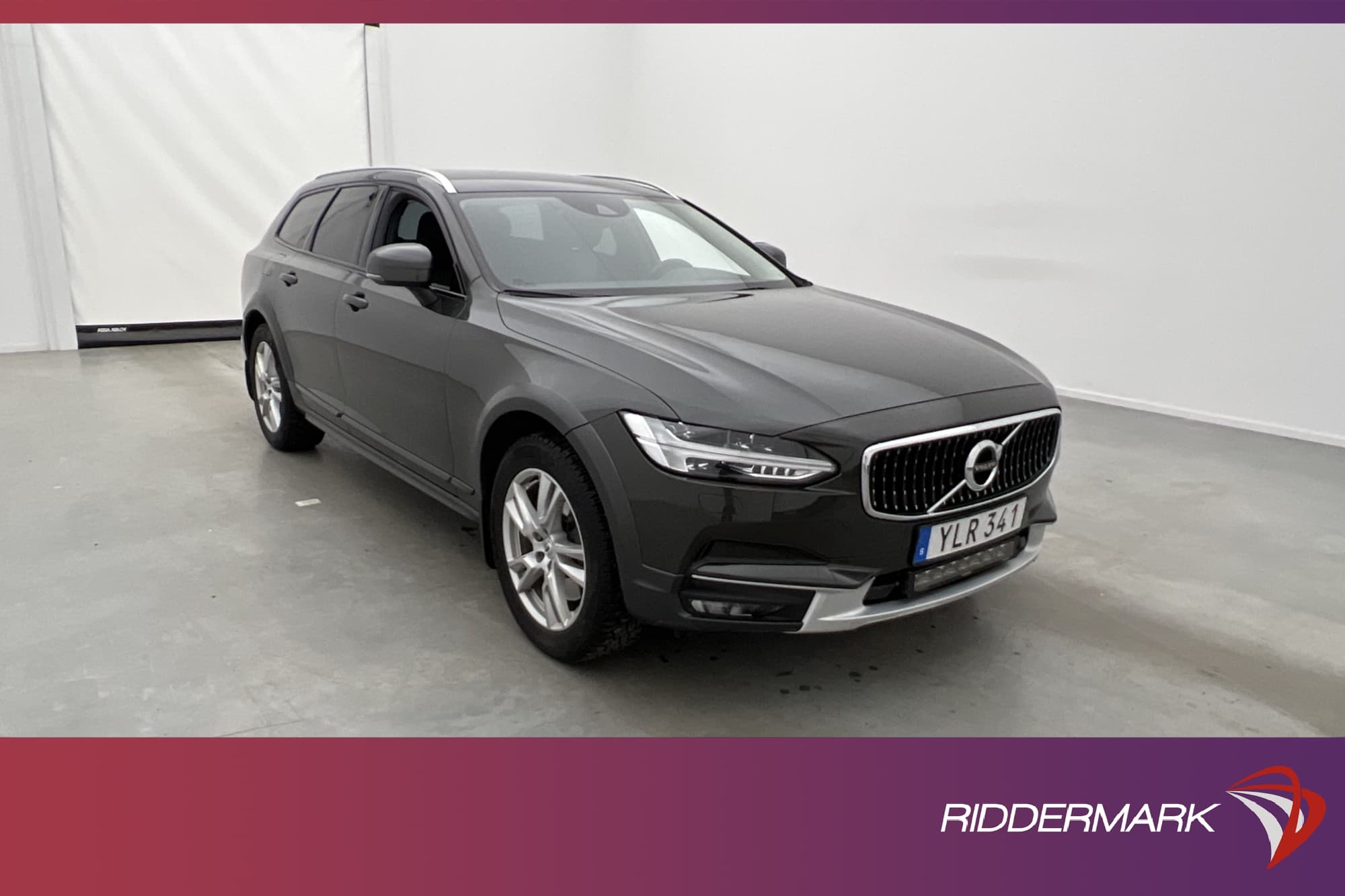 Volvo V90 Cross Country D4 AWD