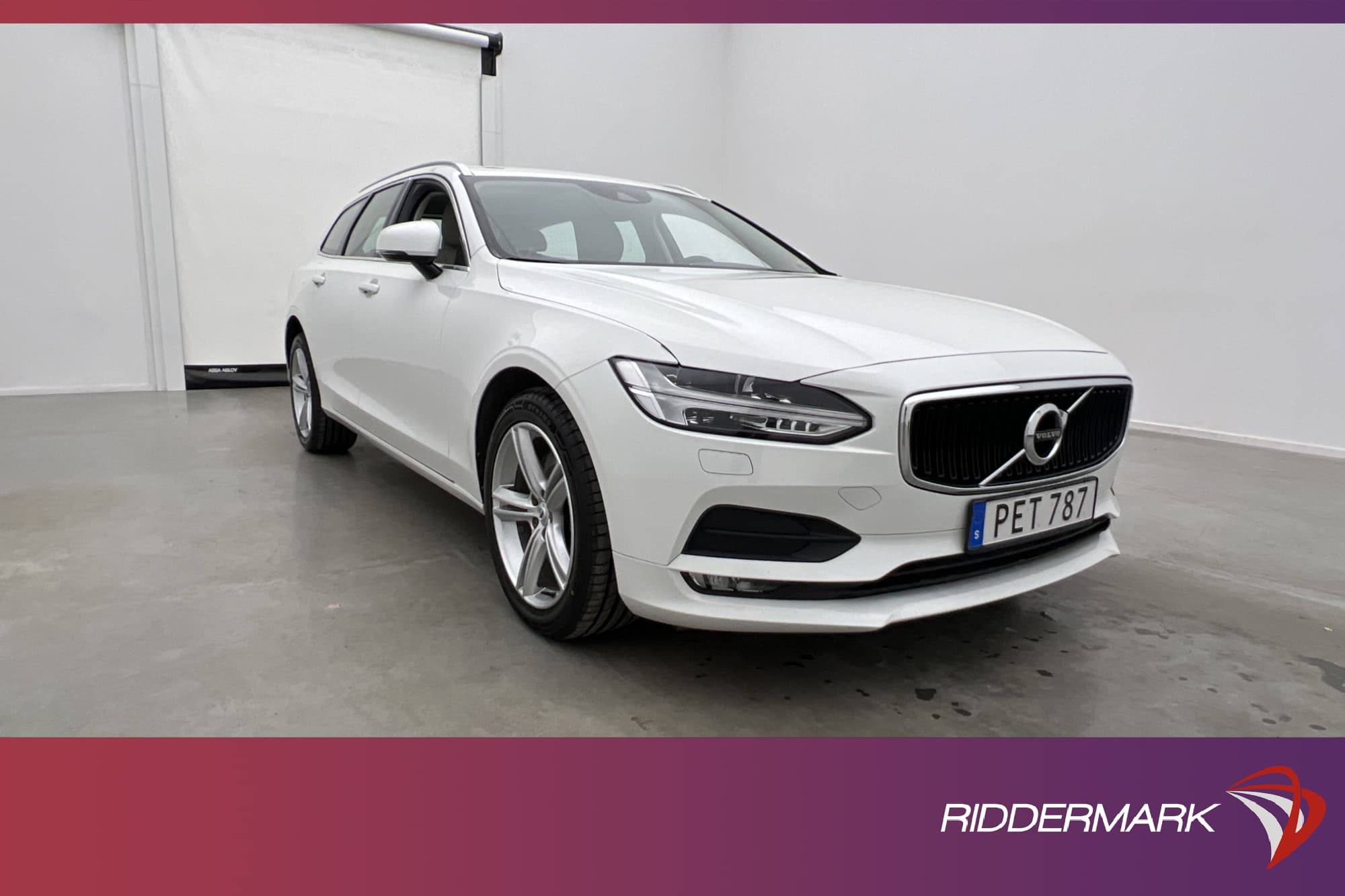 Volvo V90 D4 Momentum VOC Värmare Luftfjädring HUD Dragkrok